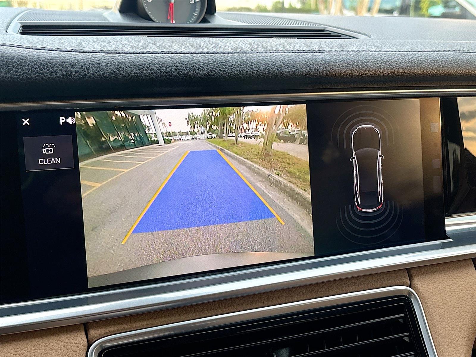 2018 Porsche Panamera