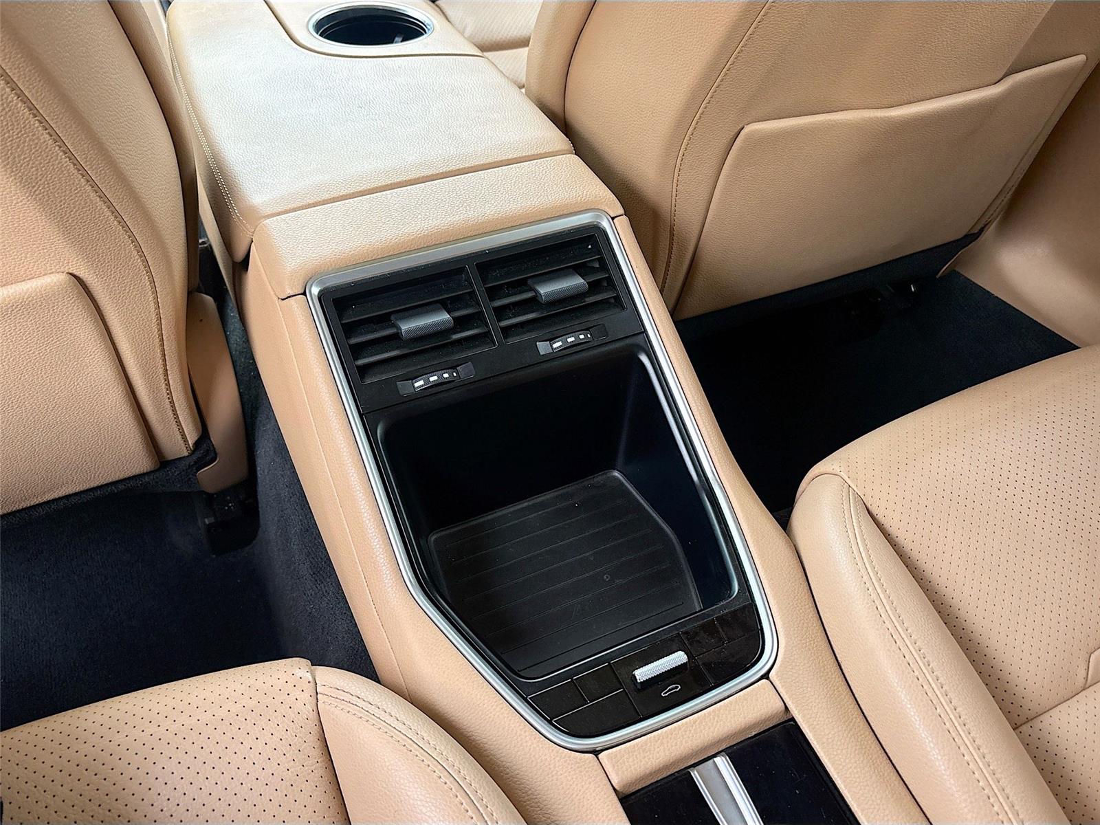 2018 Porsche Panamera