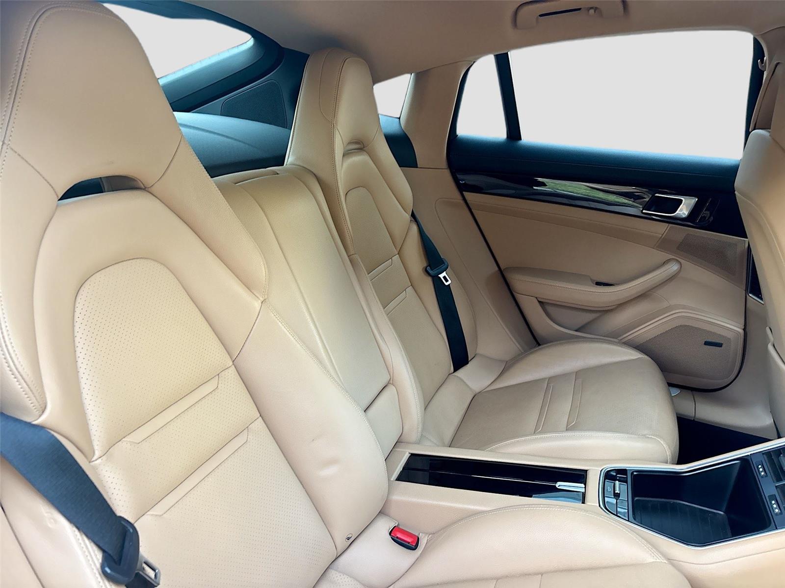 2018 Porsche Panamera