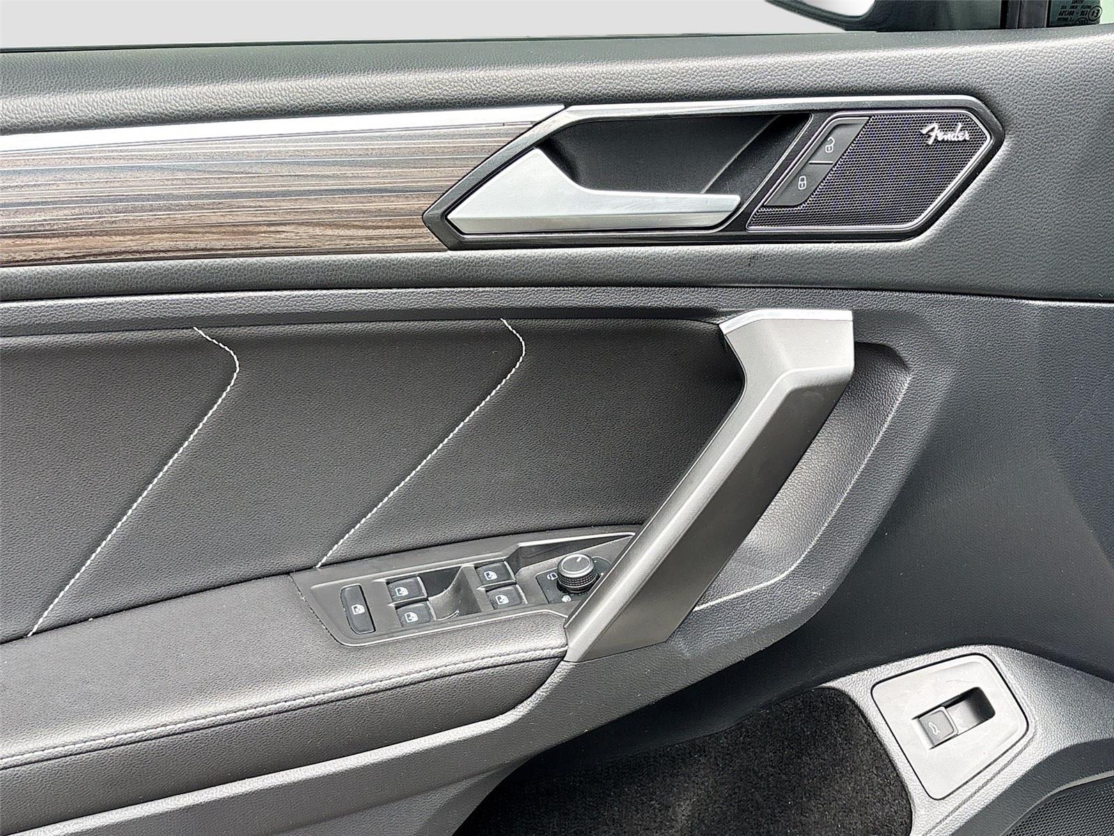 2022 Volkswagen Tiguan SEL R-Line
