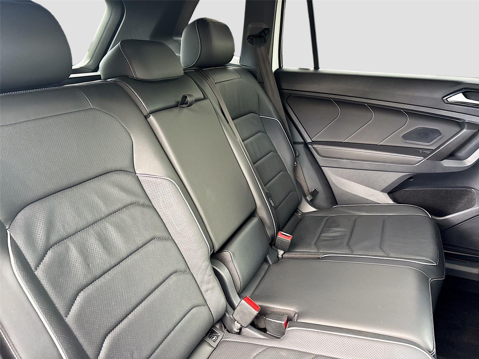 2022 Volkswagen Tiguan SEL R-Line
