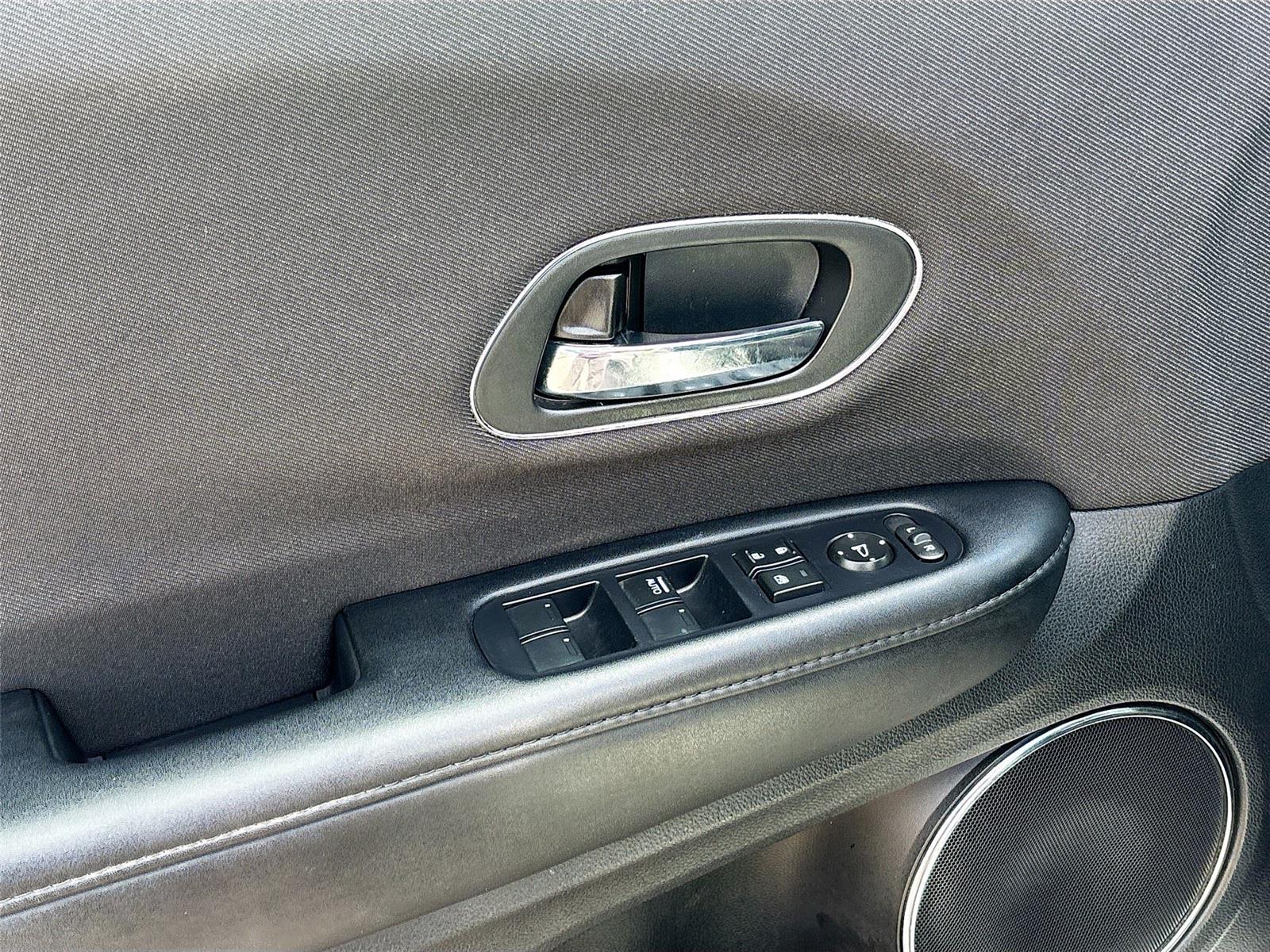 2021 Honda HR-V EX photo 13