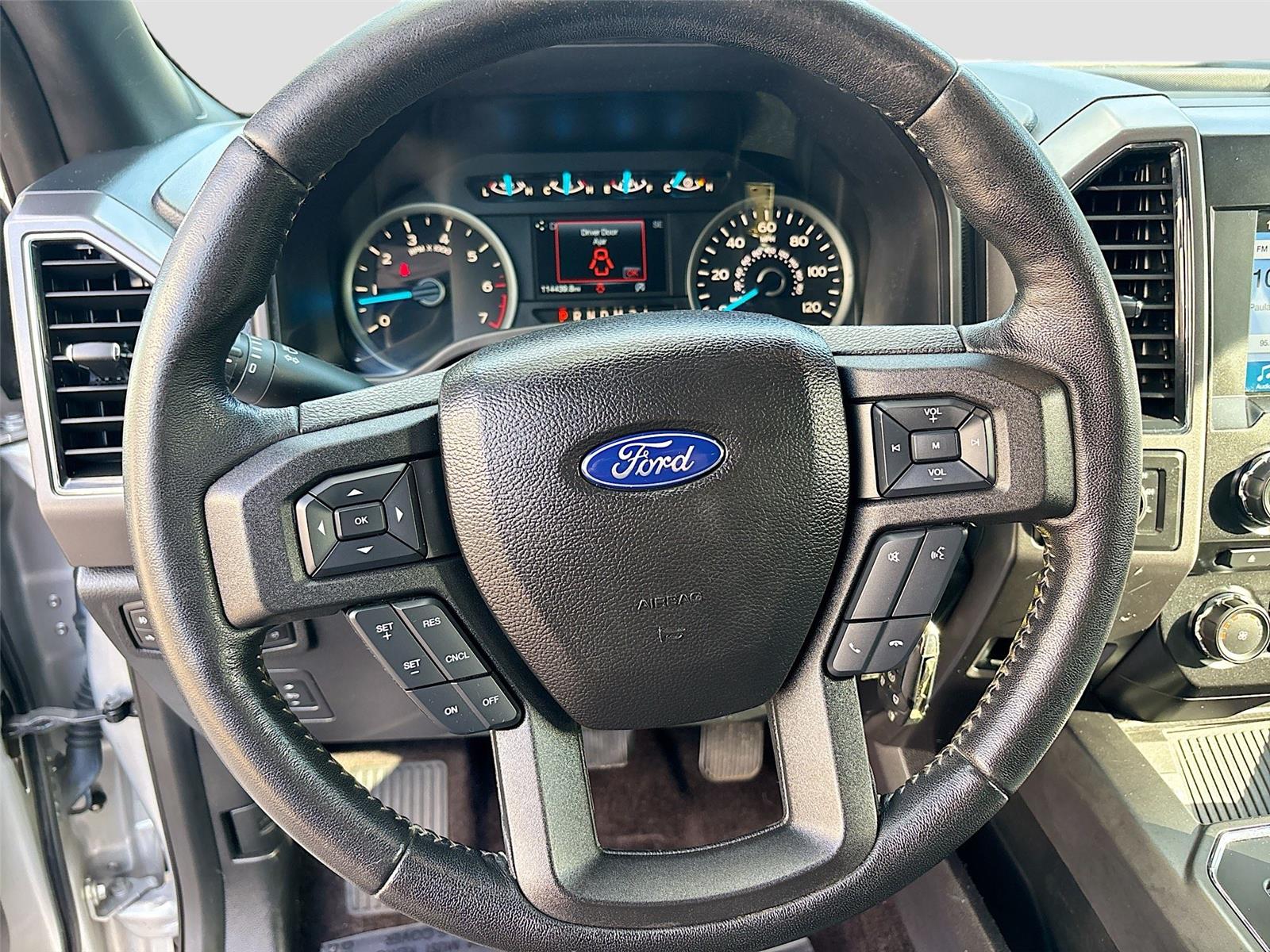 2017 Ford F-150 XLT photo 10