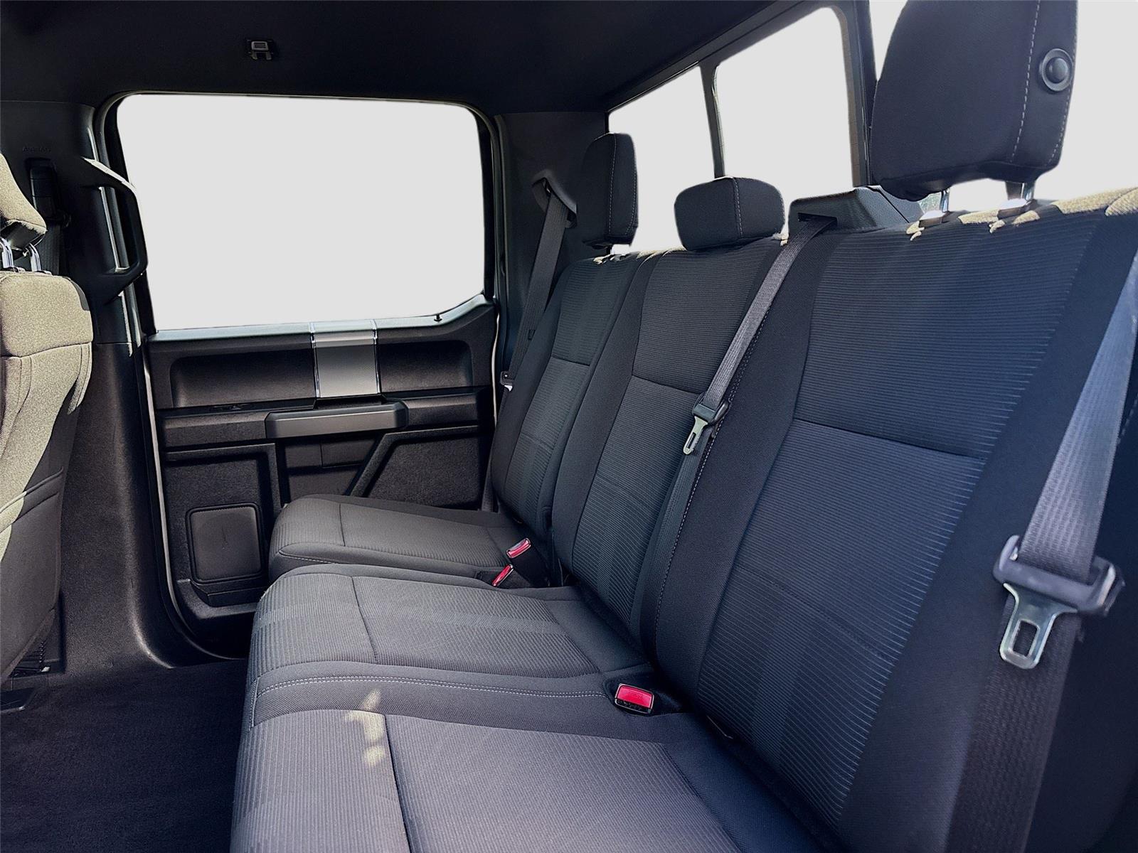 2017 Ford F-150 XLT photo 17