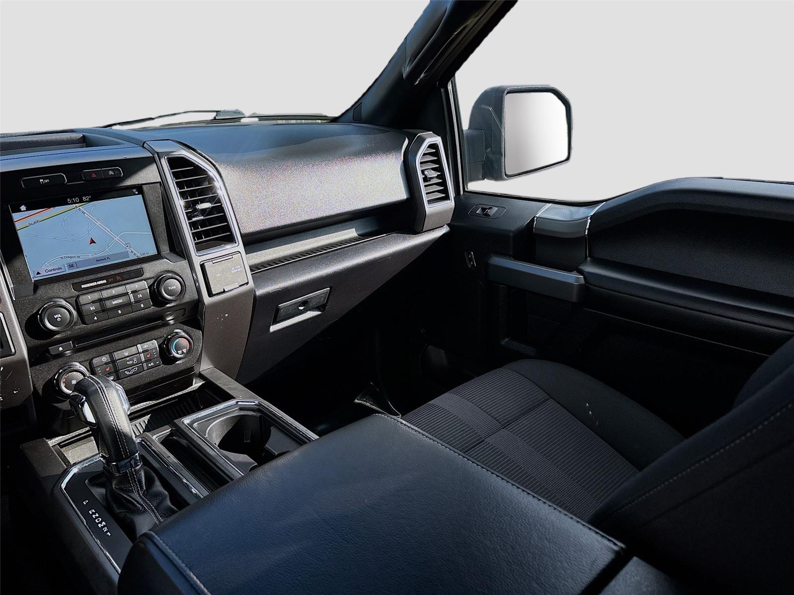 2017 Ford F-150 XLT photo 18