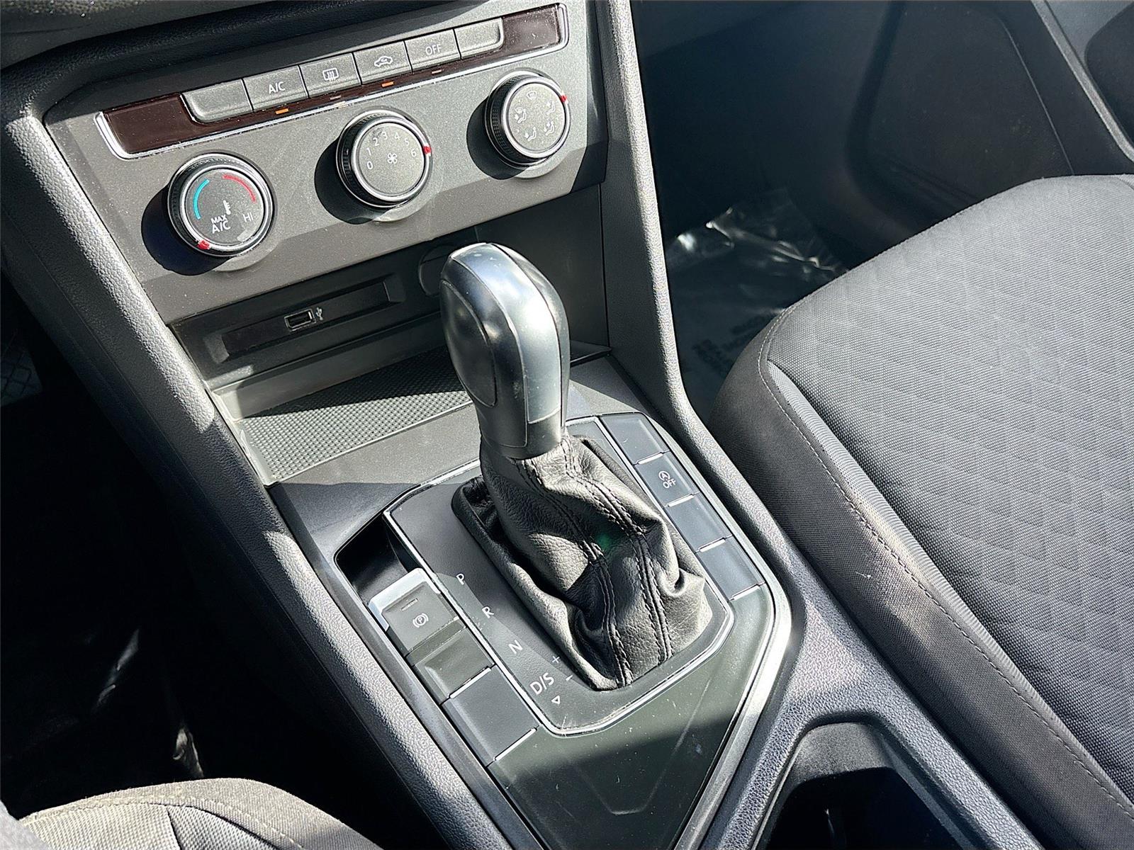 2018 Volkswagen Tiguan S