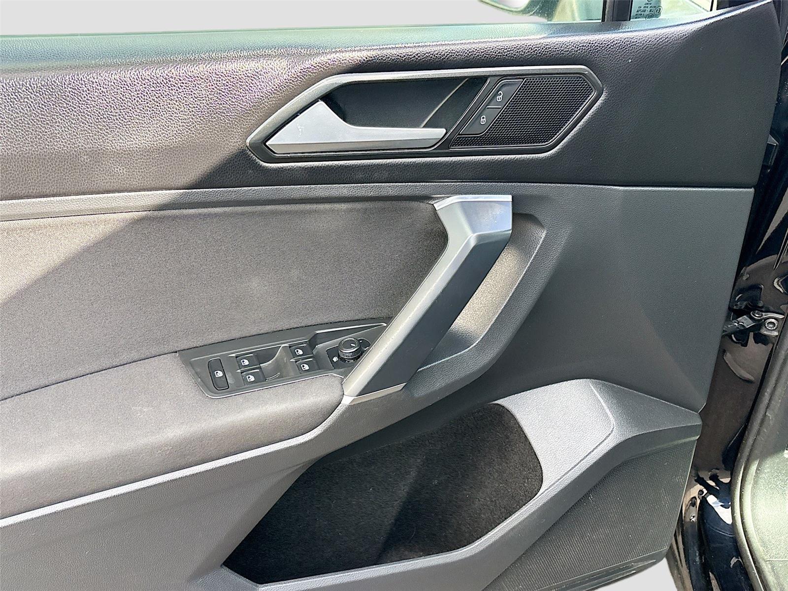 2018 Volkswagen Tiguan S