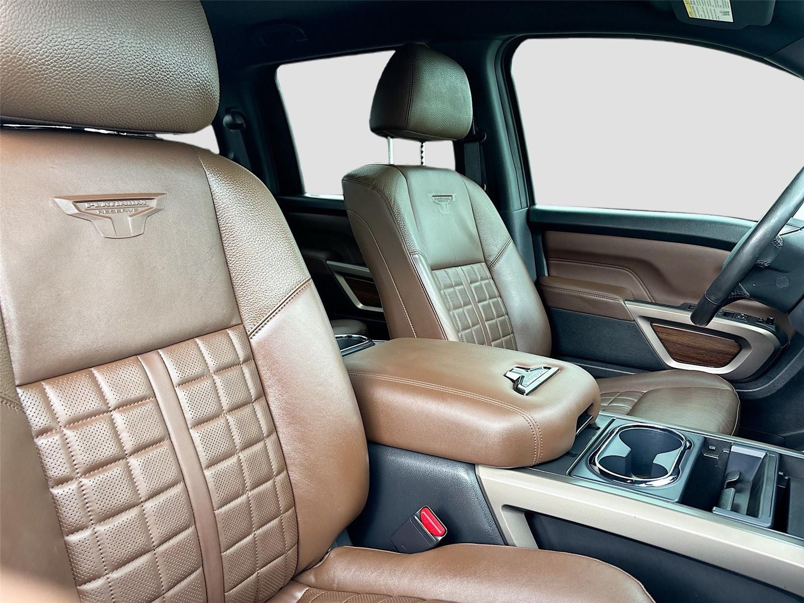 2023 Nissan Titan Platinum Reserve