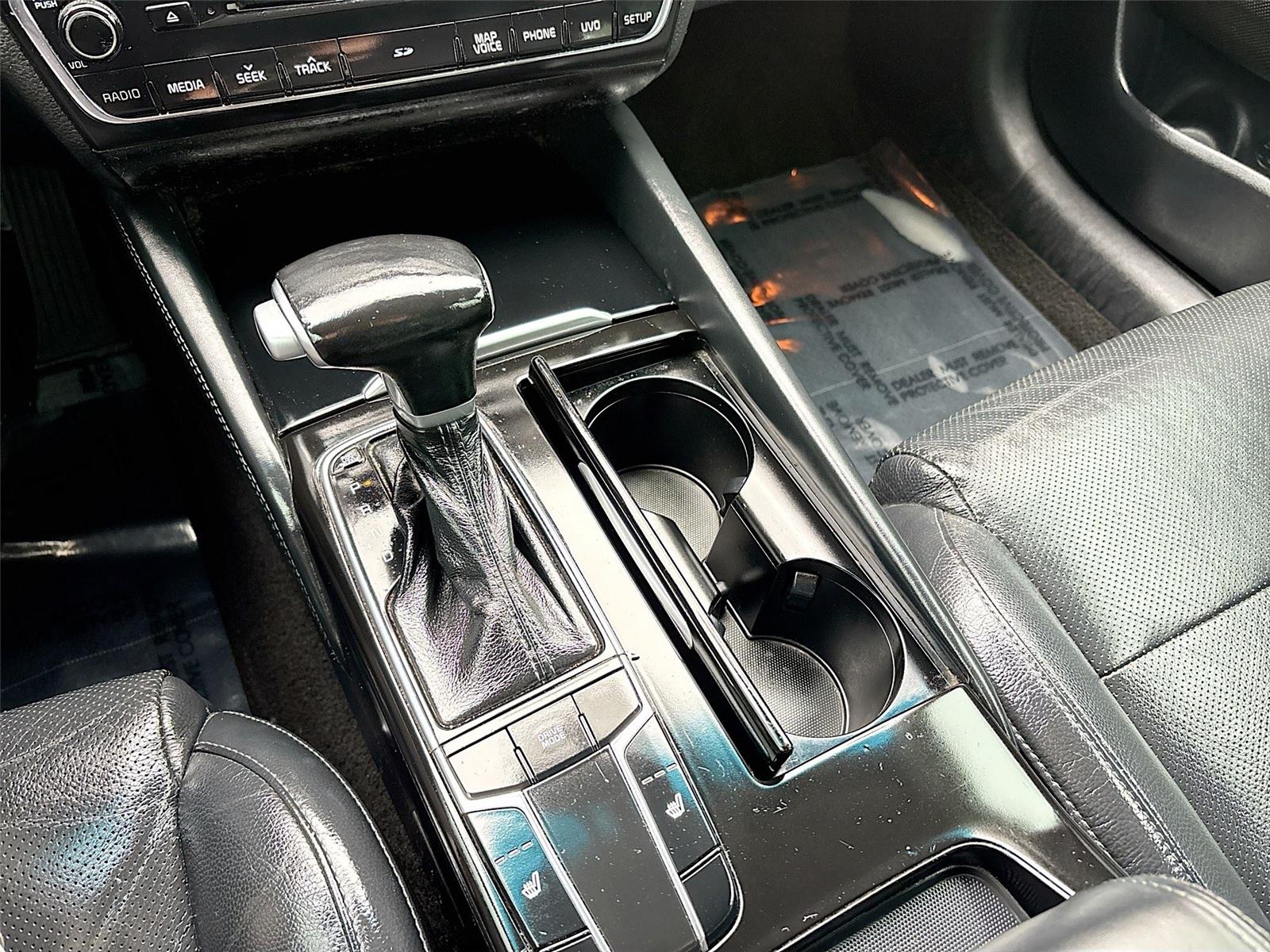 2017 Kia Cadenza Premium