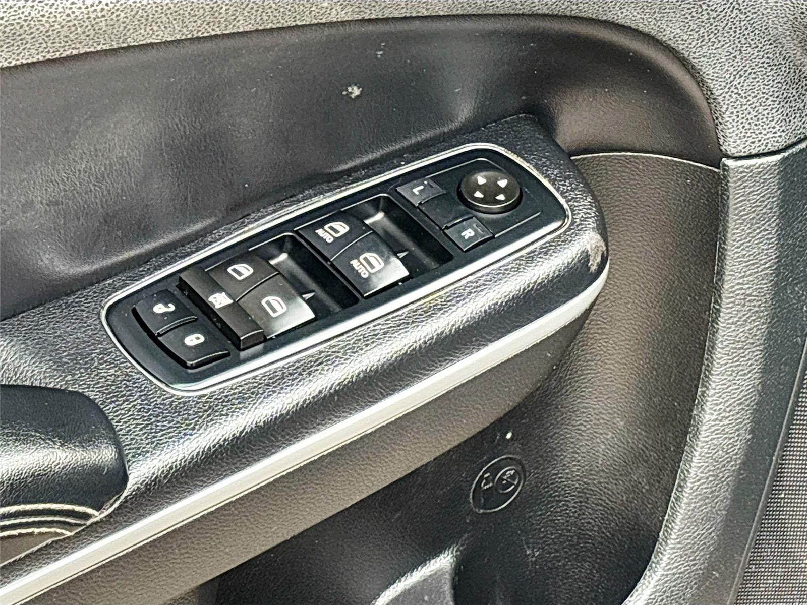 2019 Chrysler 300 300S
