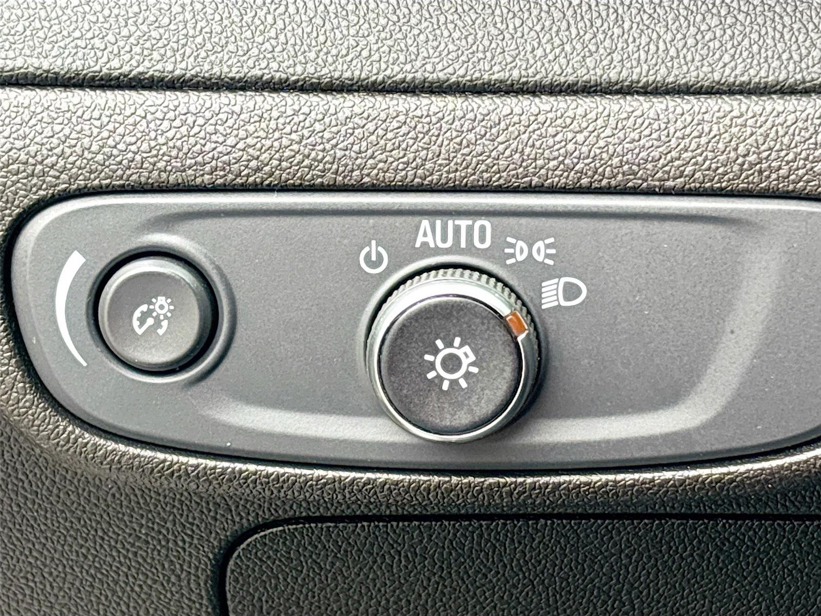 2022 Chevrolet Bolt EUV LT