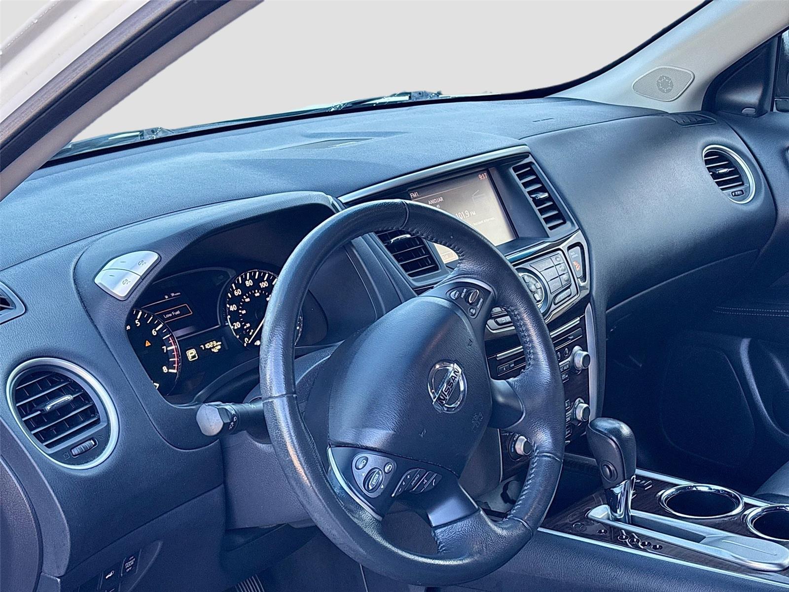 2015 Nissan Pathfinder SL
