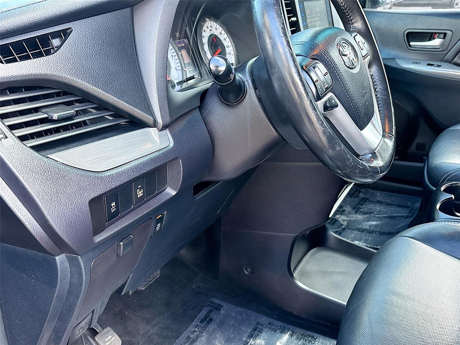 2016 Toyota Sienna SE Premium