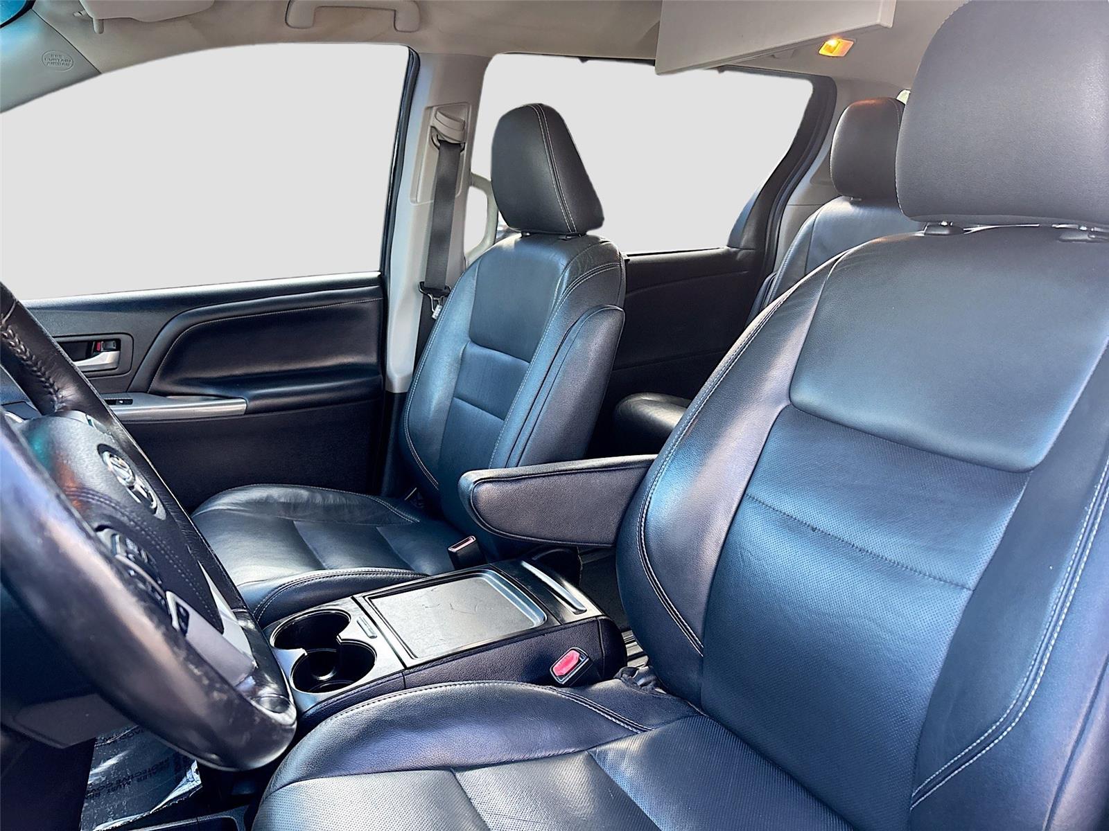 2016 Toyota Sienna SE Premium