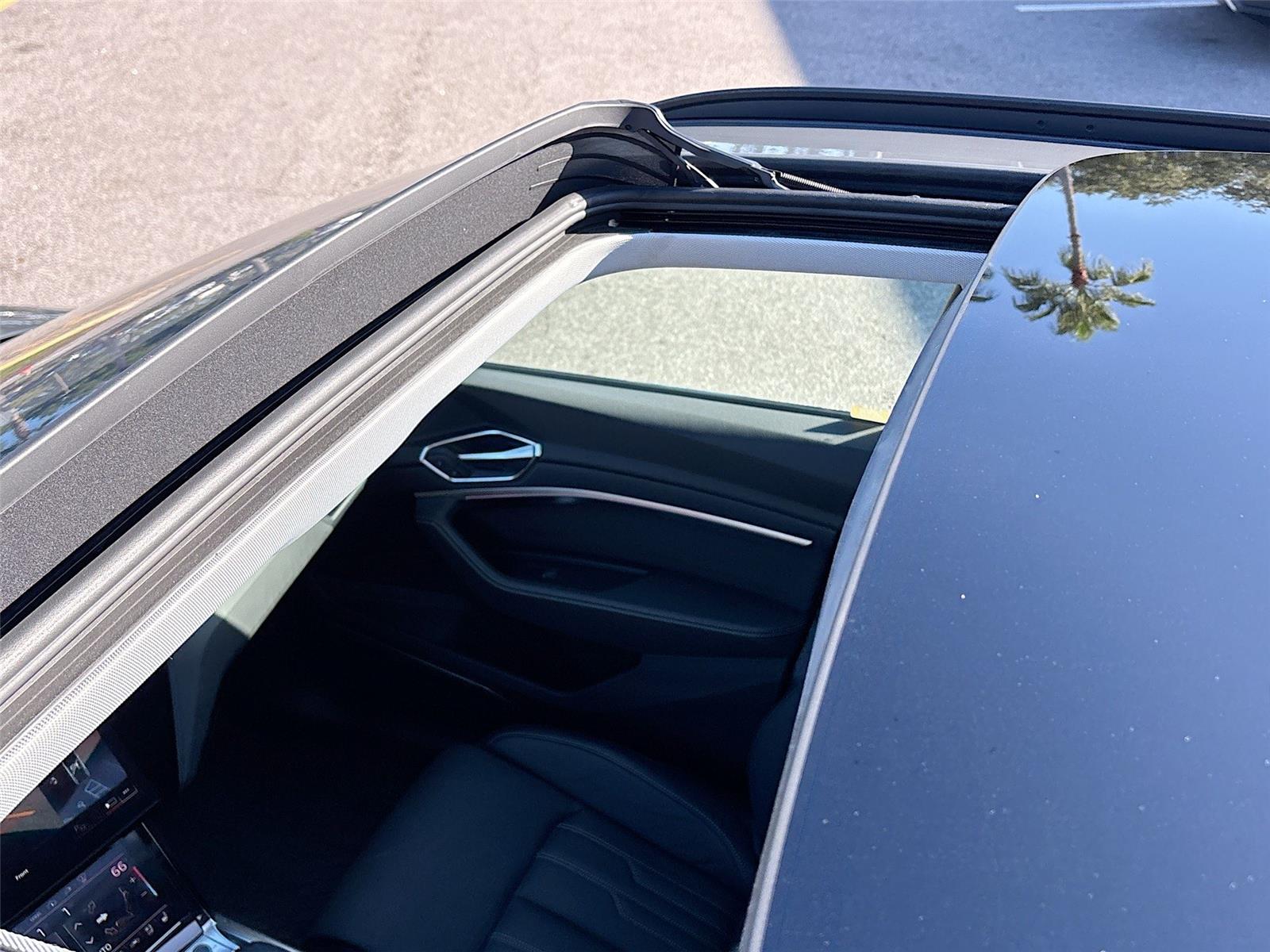 2024 Audi Q8 e-tron Prestige