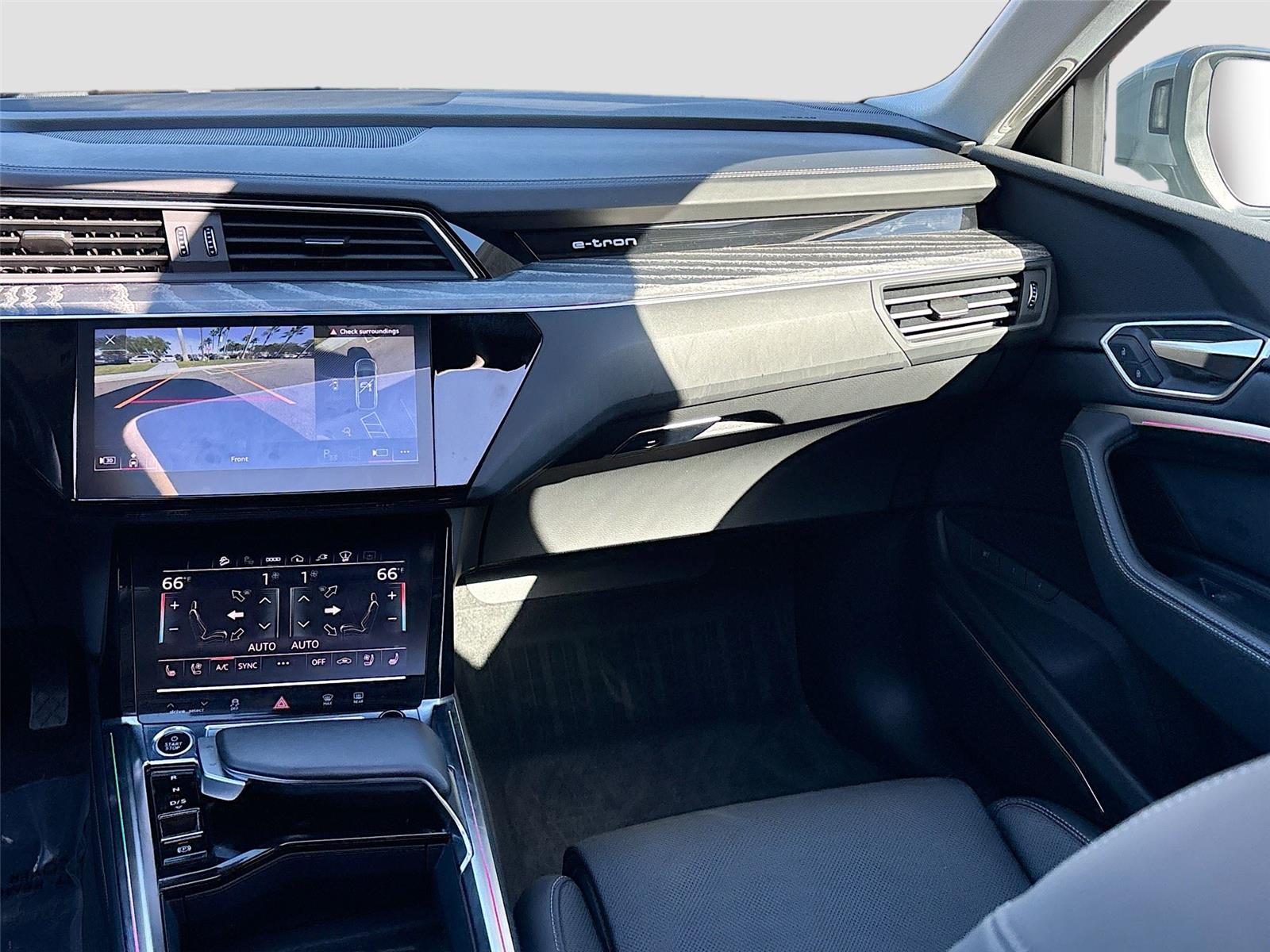 2024 Audi Q8 e-tron Prestige