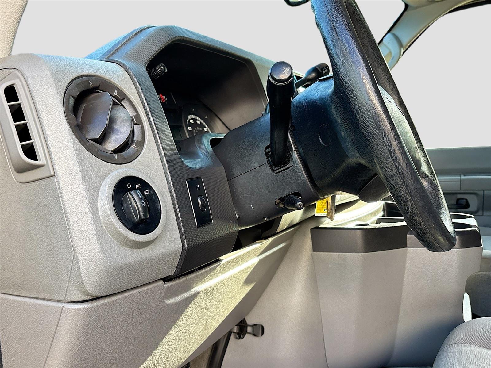 2013 Ford Econoline Wagon XLT