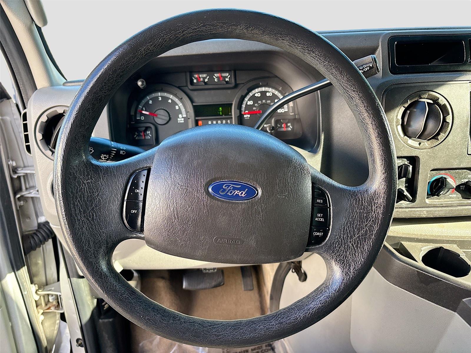 2013 Ford Econoline Wagon XLT