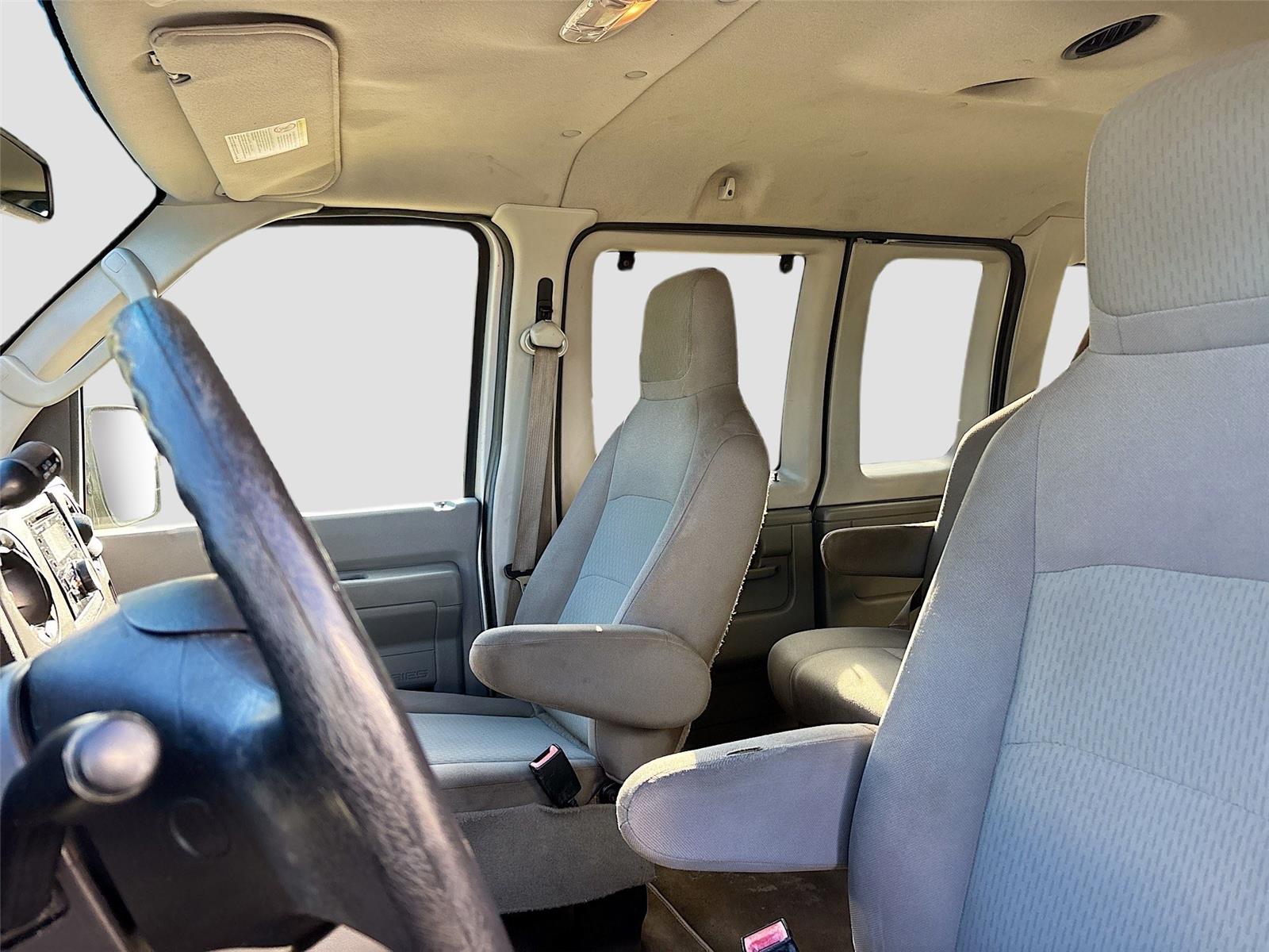 2013 Ford Econoline Wagon XLT