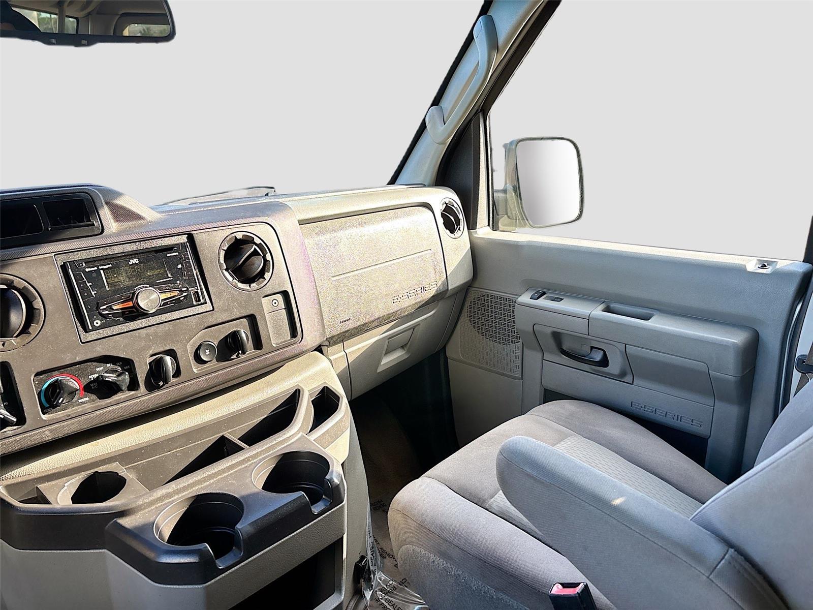 2013 Ford Econoline Wagon XLT