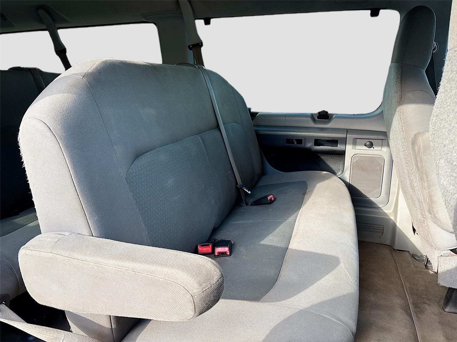 2013 Ford Econoline Wagon XLT
