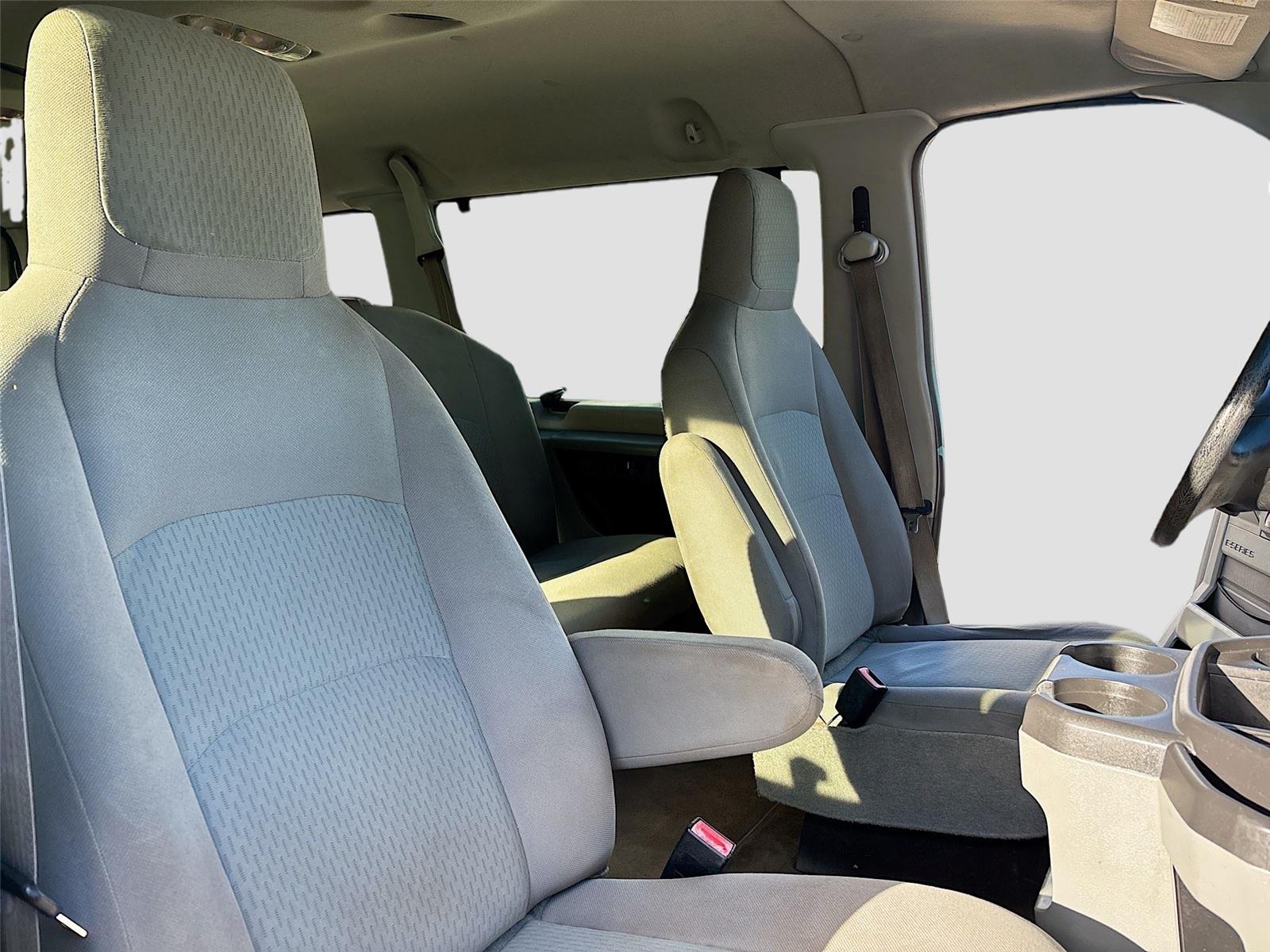 2013 Ford Econoline Wagon XLT