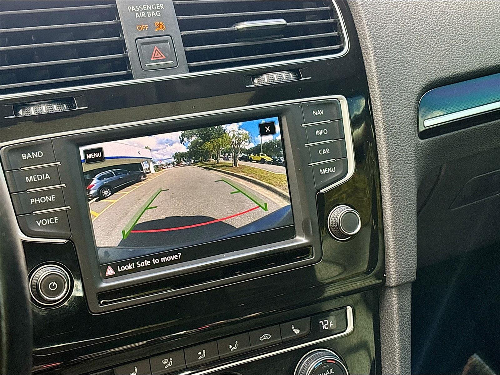 2017 Volkswagen Golf SEL