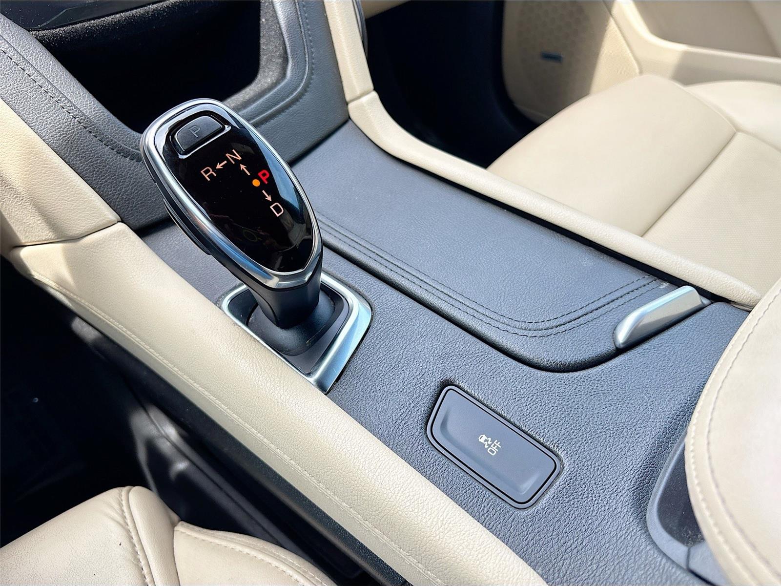 2018 Cadillac XT5 Luxury FWD