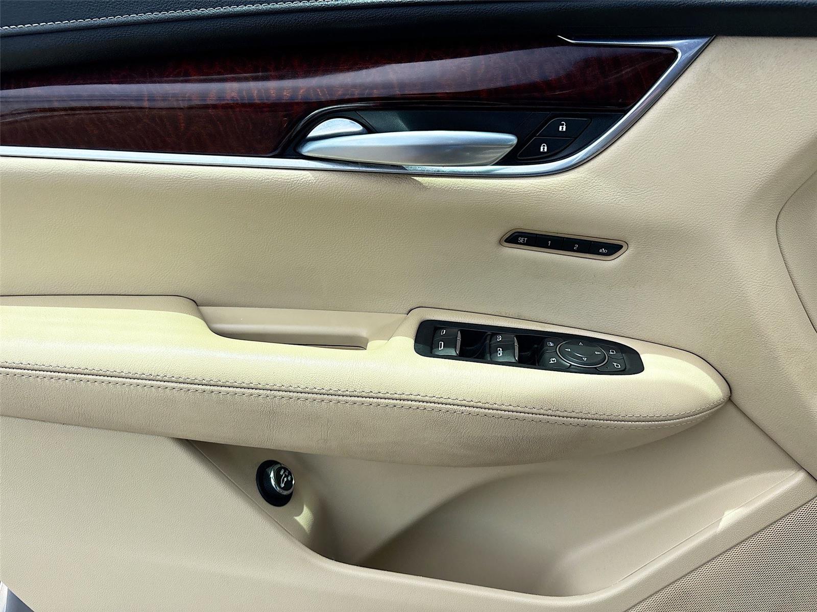 2018 Cadillac XT5 Luxury FWD