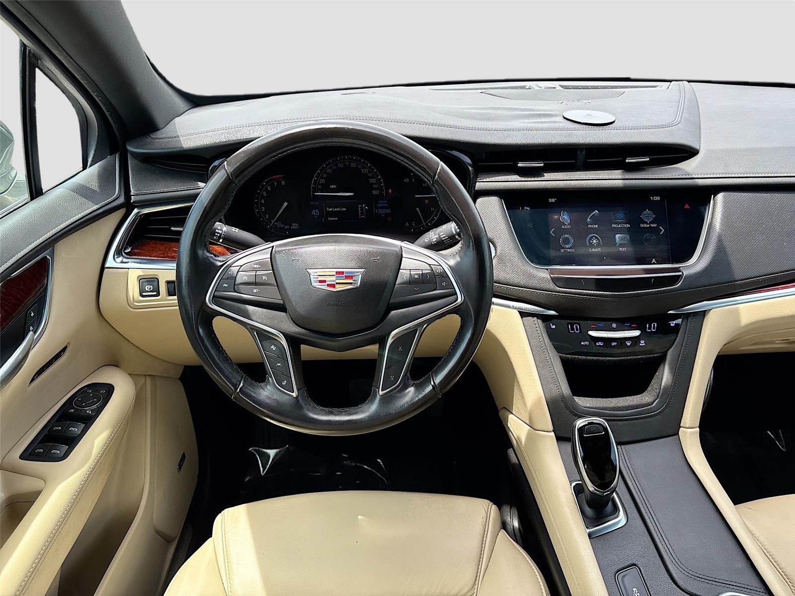 2018 Cadillac XT5 Luxury FWD