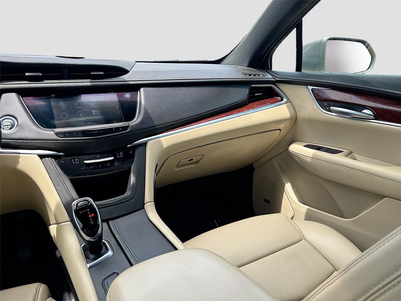 2018 Cadillac XT5 Luxury FWD