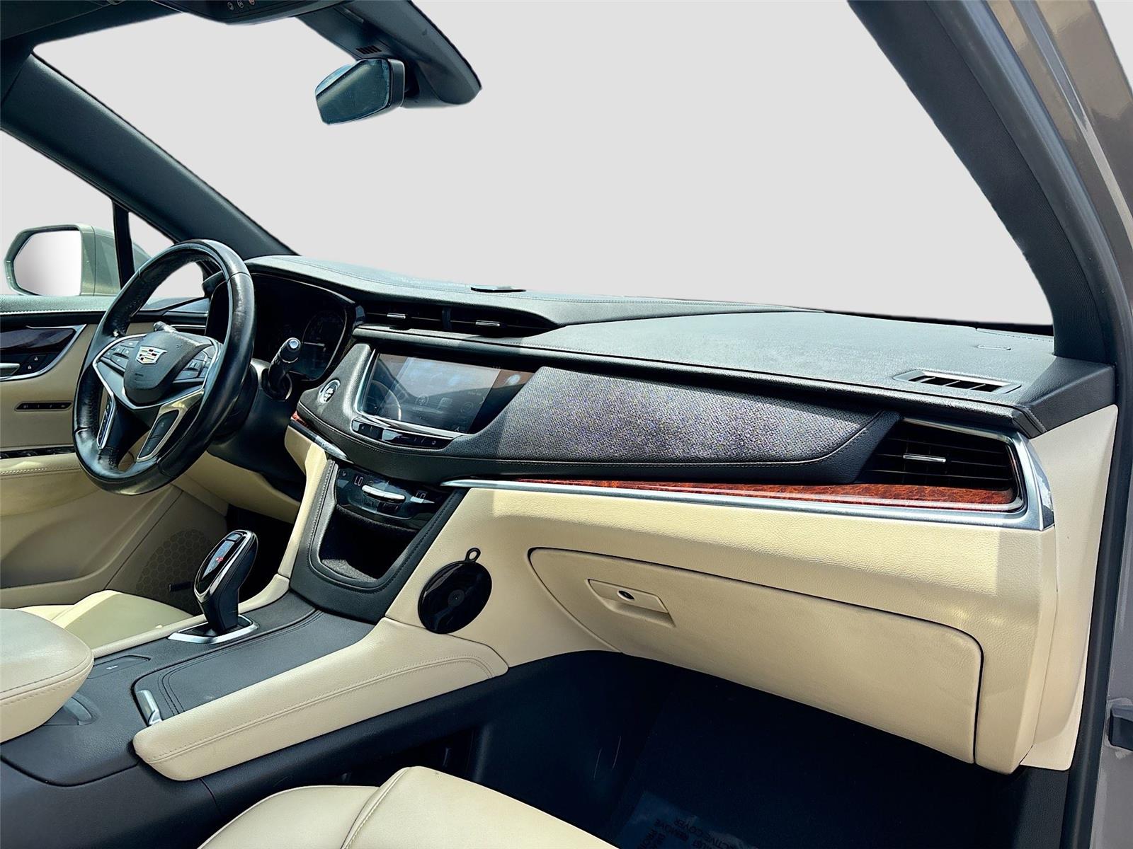 2018 Cadillac XT5 Luxury FWD