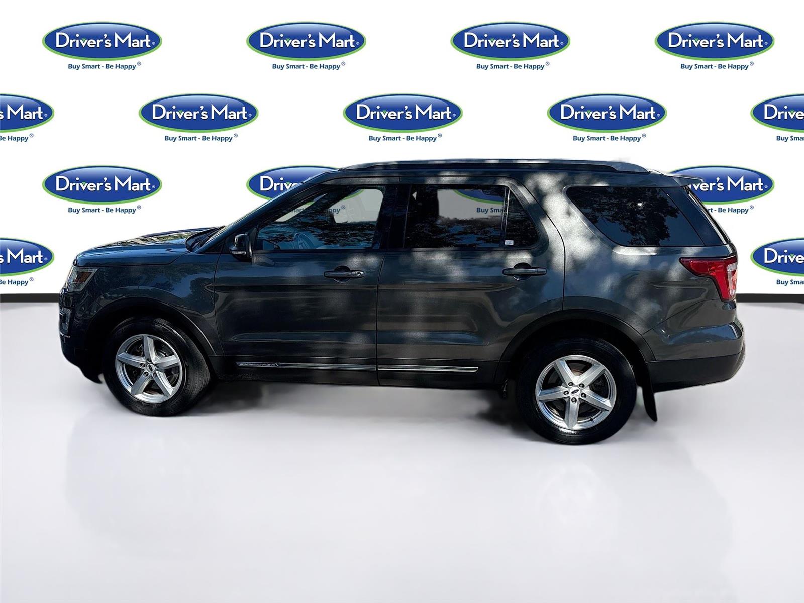 2016 Ford Explorer XLT photo 4