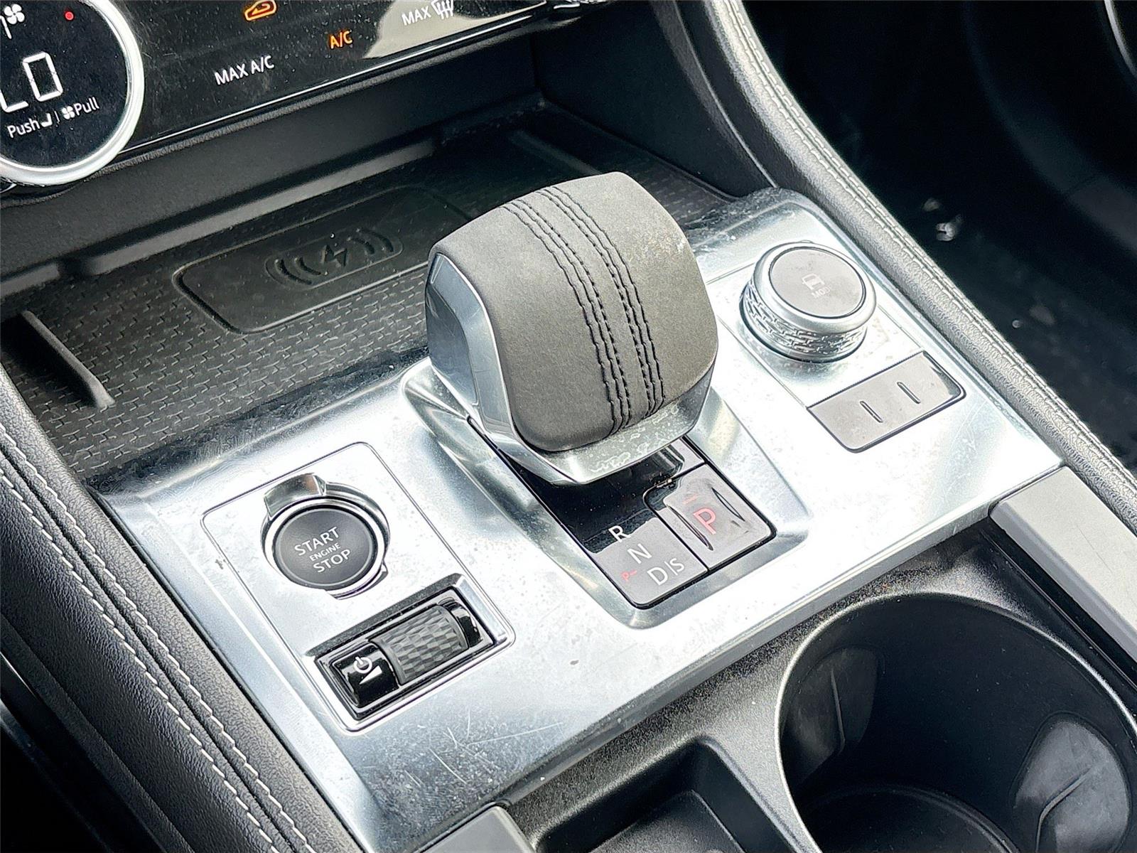 2024 Jaguar F-PACE R-Dynamic S