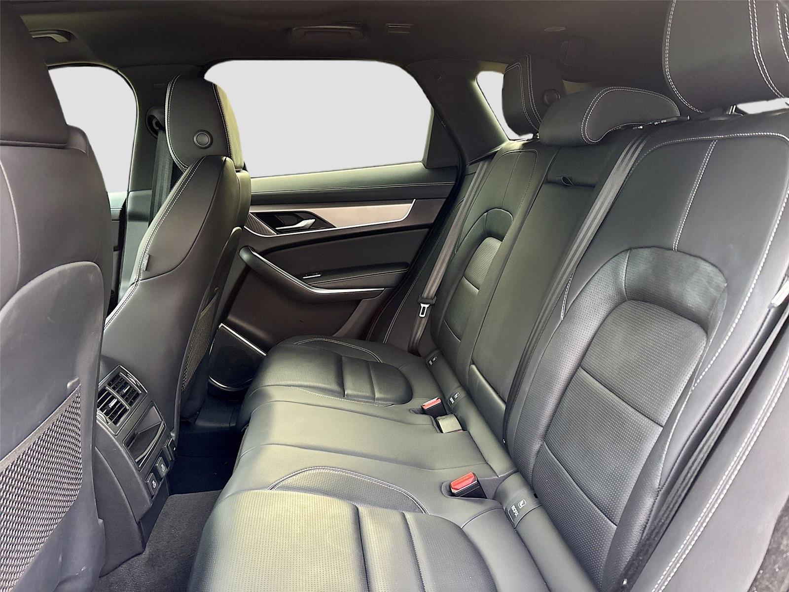 2024 Jaguar F-PACE R-Dynamic S