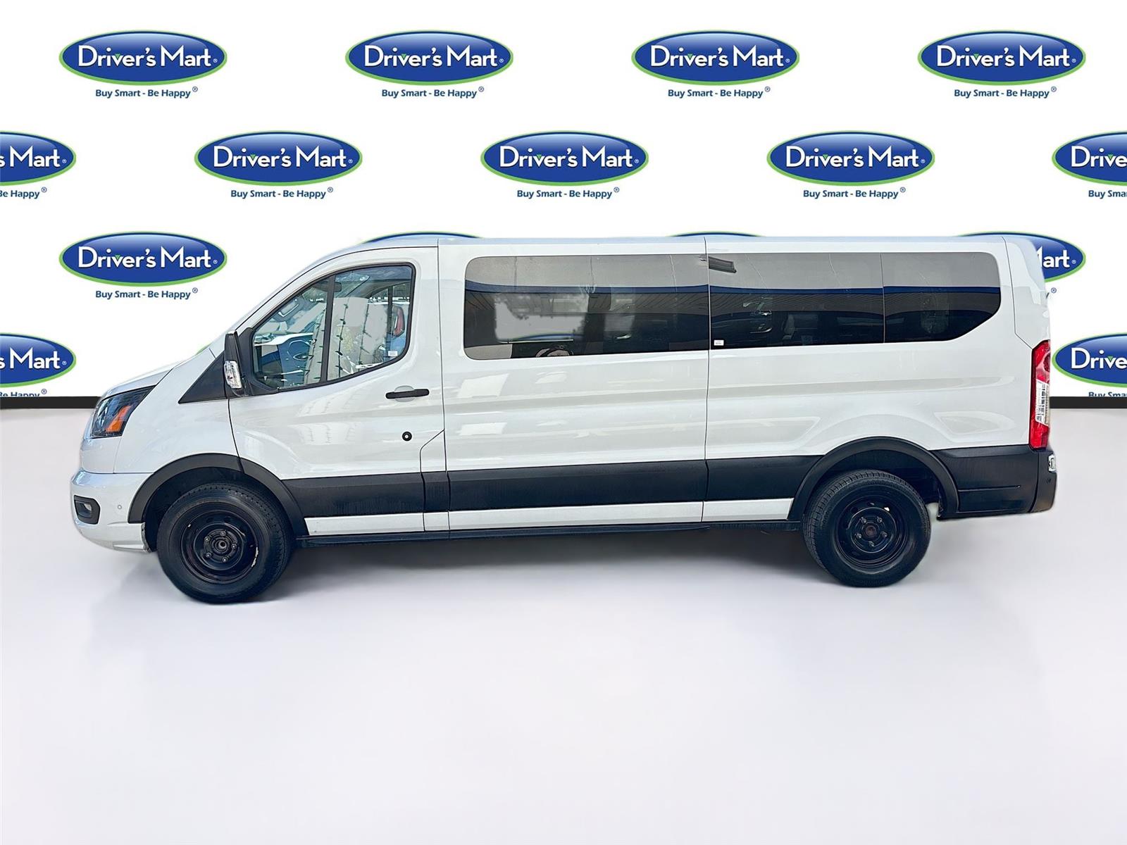 2023 Ford Transit Passenger Wagon XLT