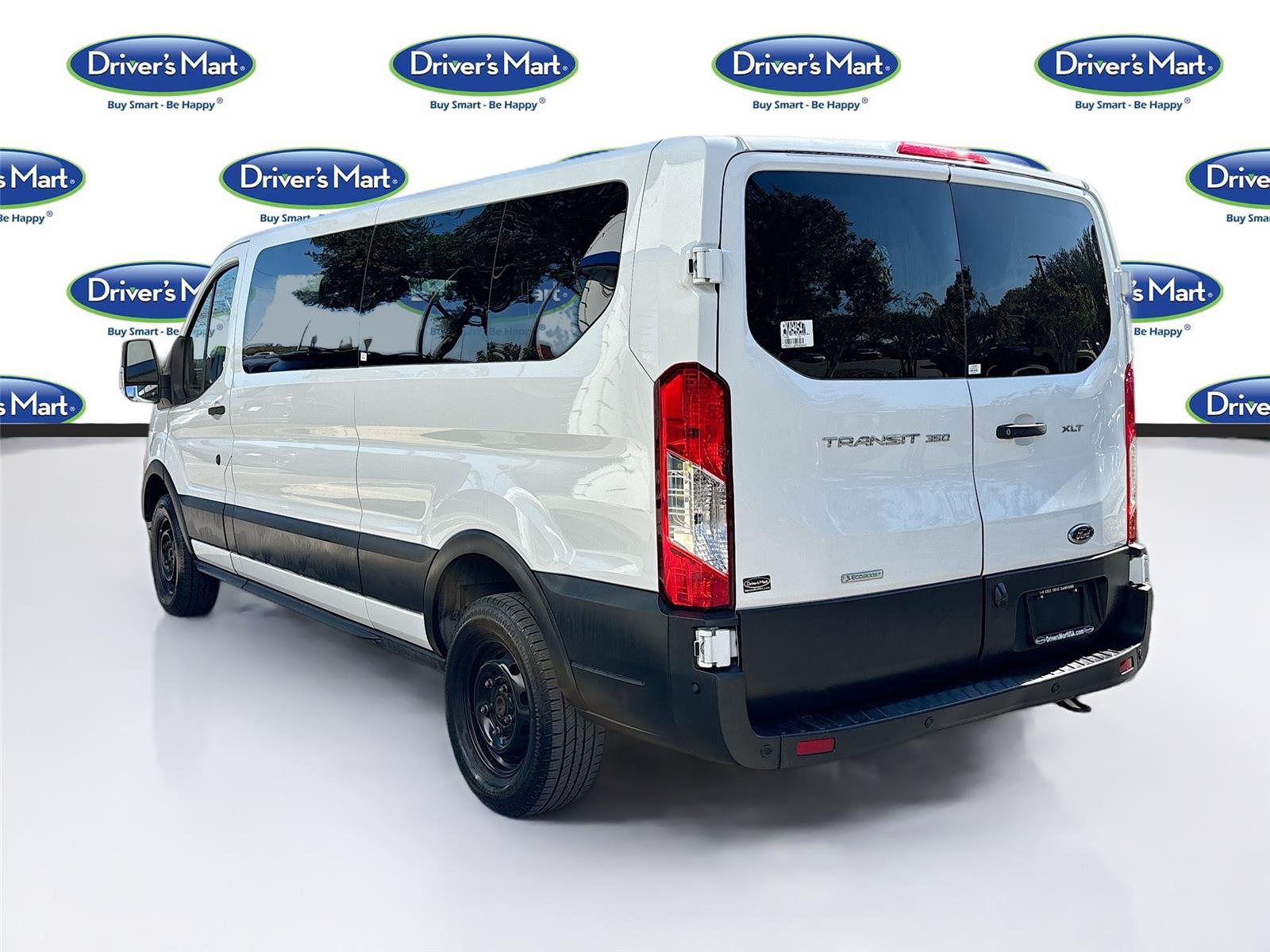2023 Ford Transit Passenger Wagon XLT