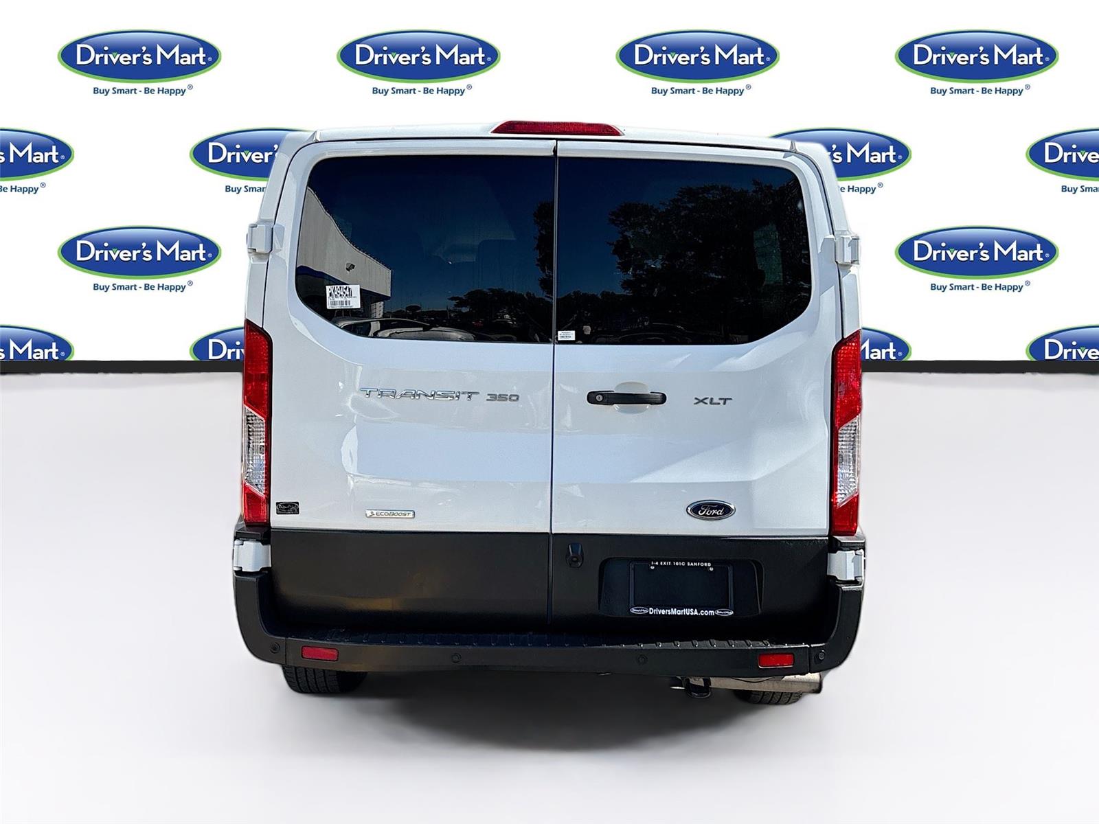2023 Ford Transit Passenger Wagon XLT