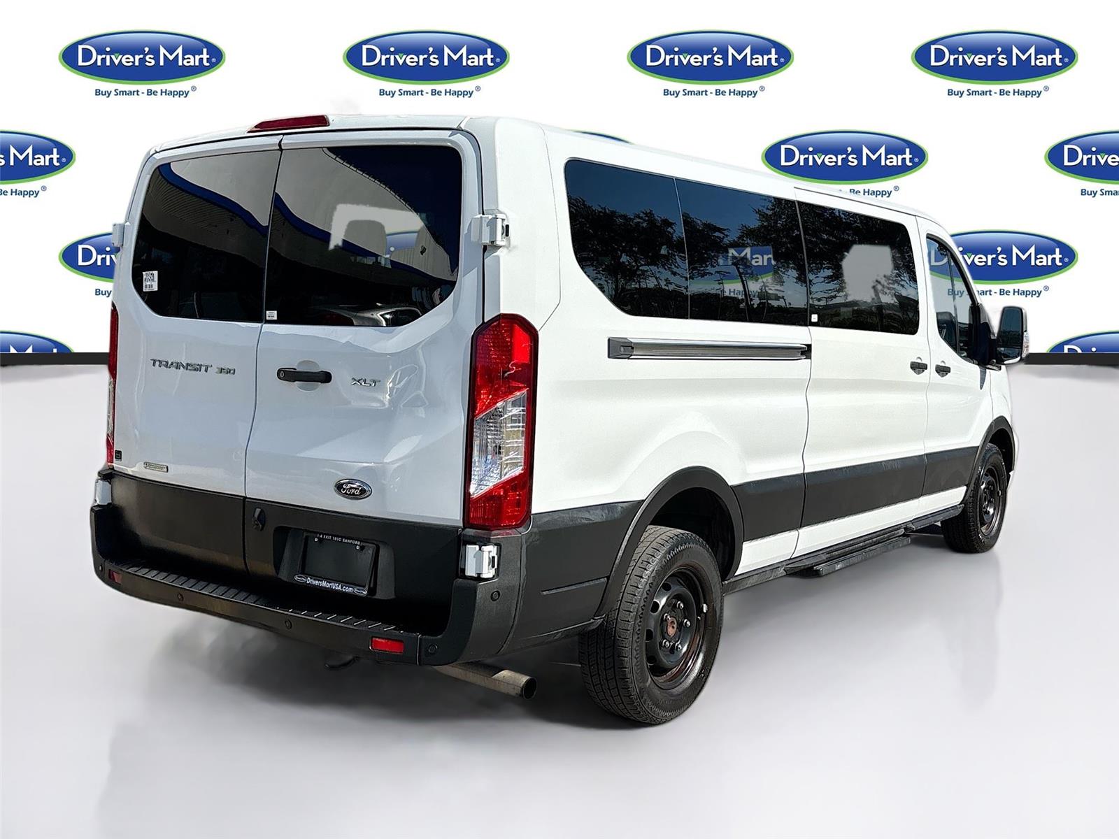 2023 Ford Transit Passenger Wagon XLT