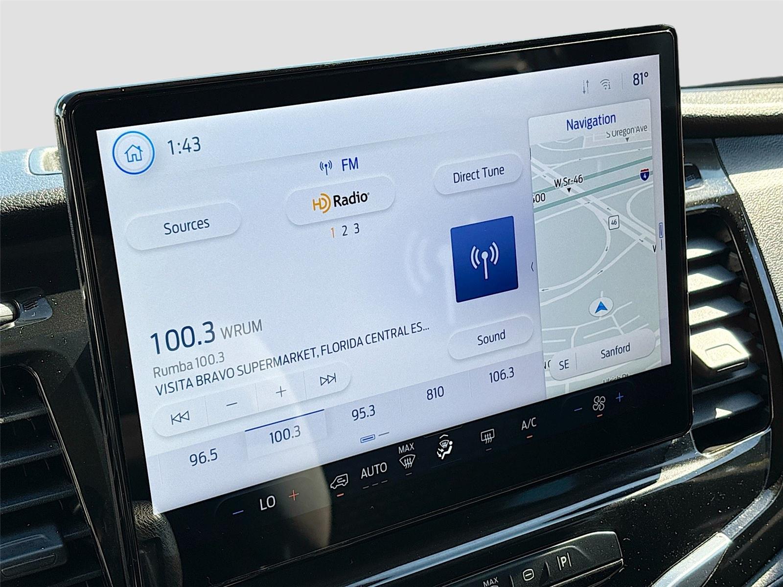 2023 Ford Transit Passenger Wagon XLT