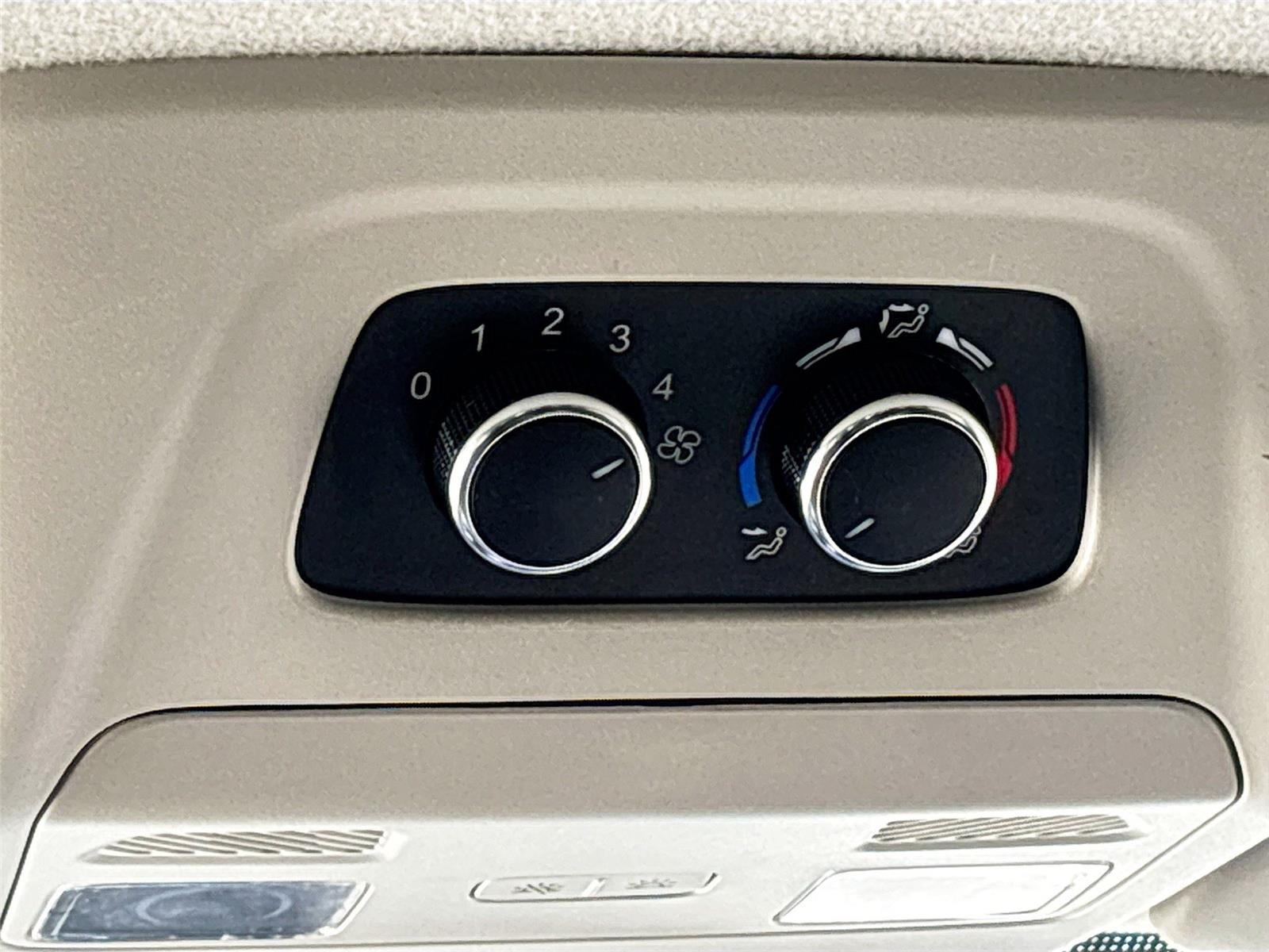 2023 Ford Transit Passenger Wagon XLT