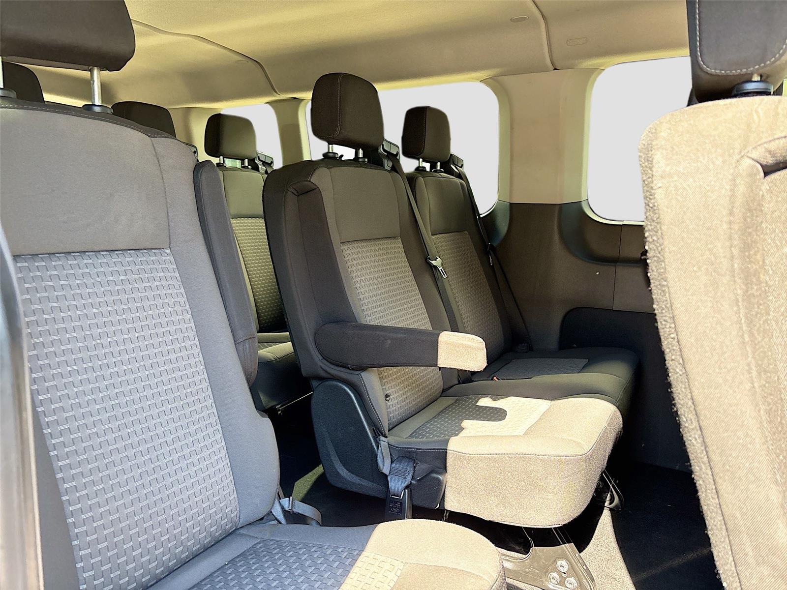 2023 Ford Transit Passenger Wagon XLT