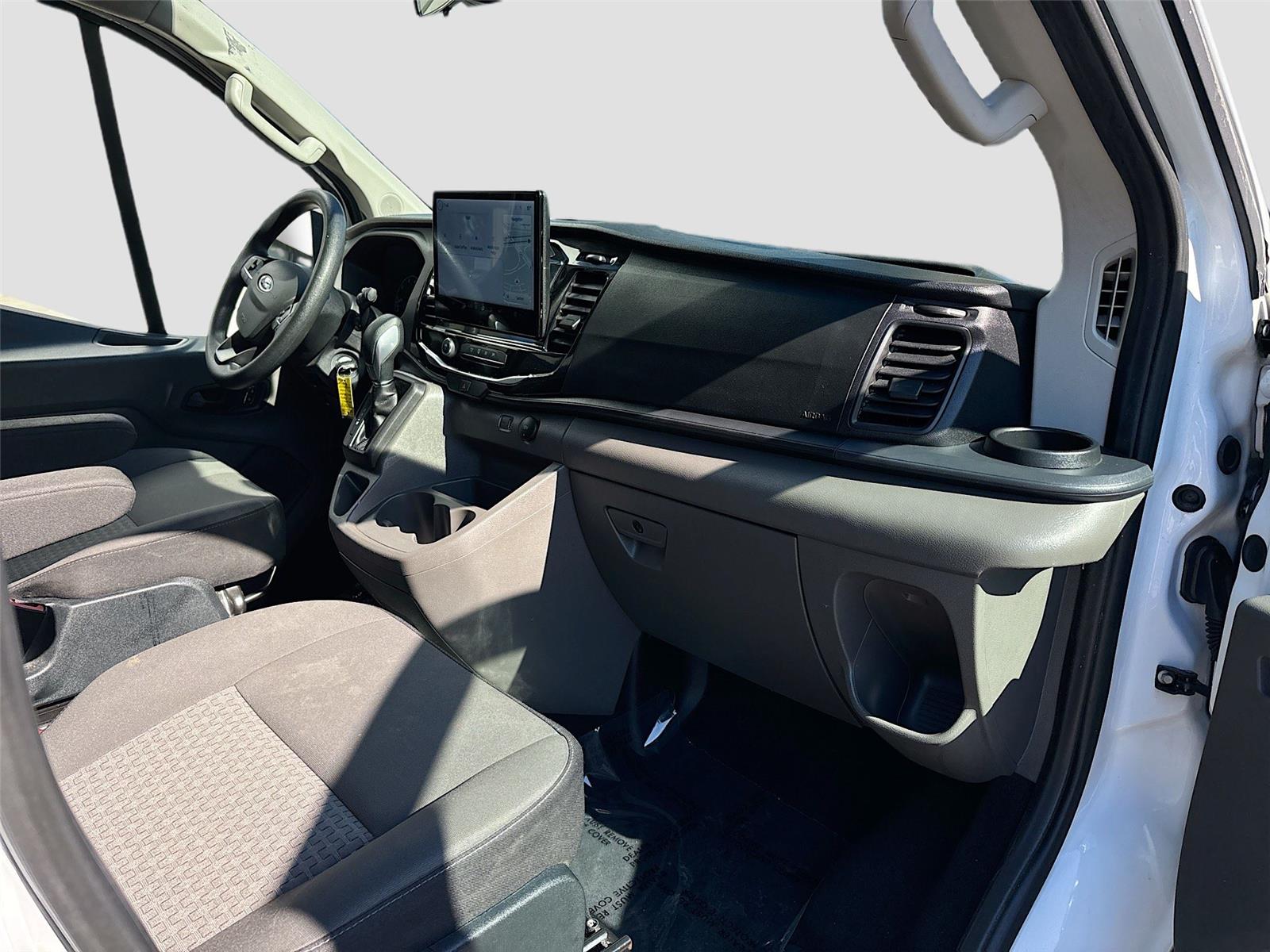 2023 Ford Transit Passenger Wagon XLT