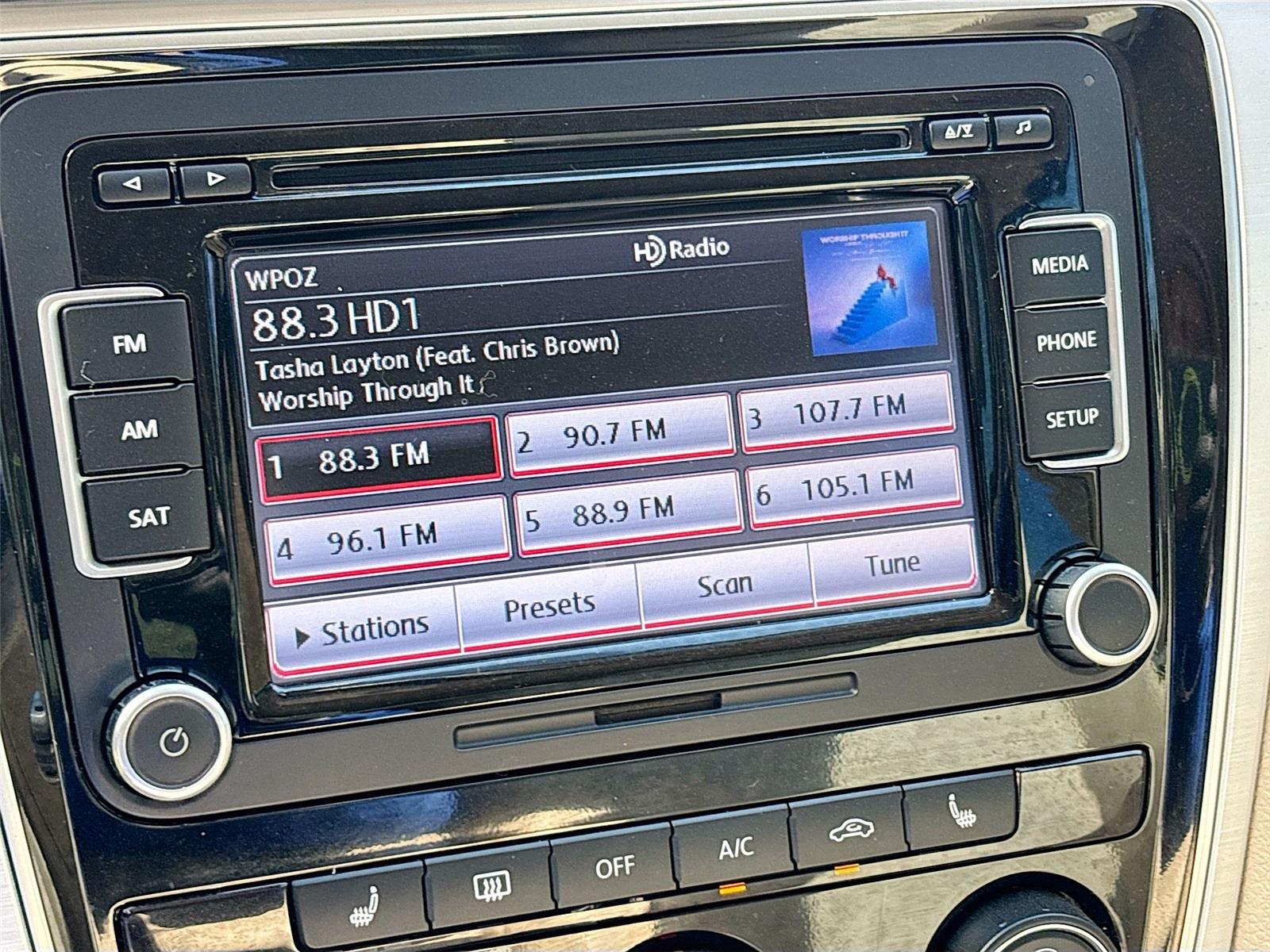 2013 Volkswagen Passat SE