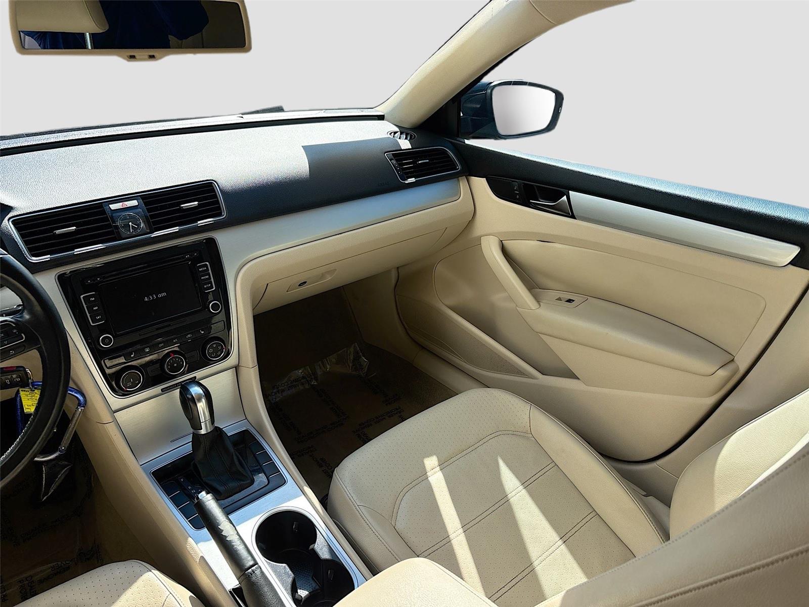 2013 Volkswagen Passat SE