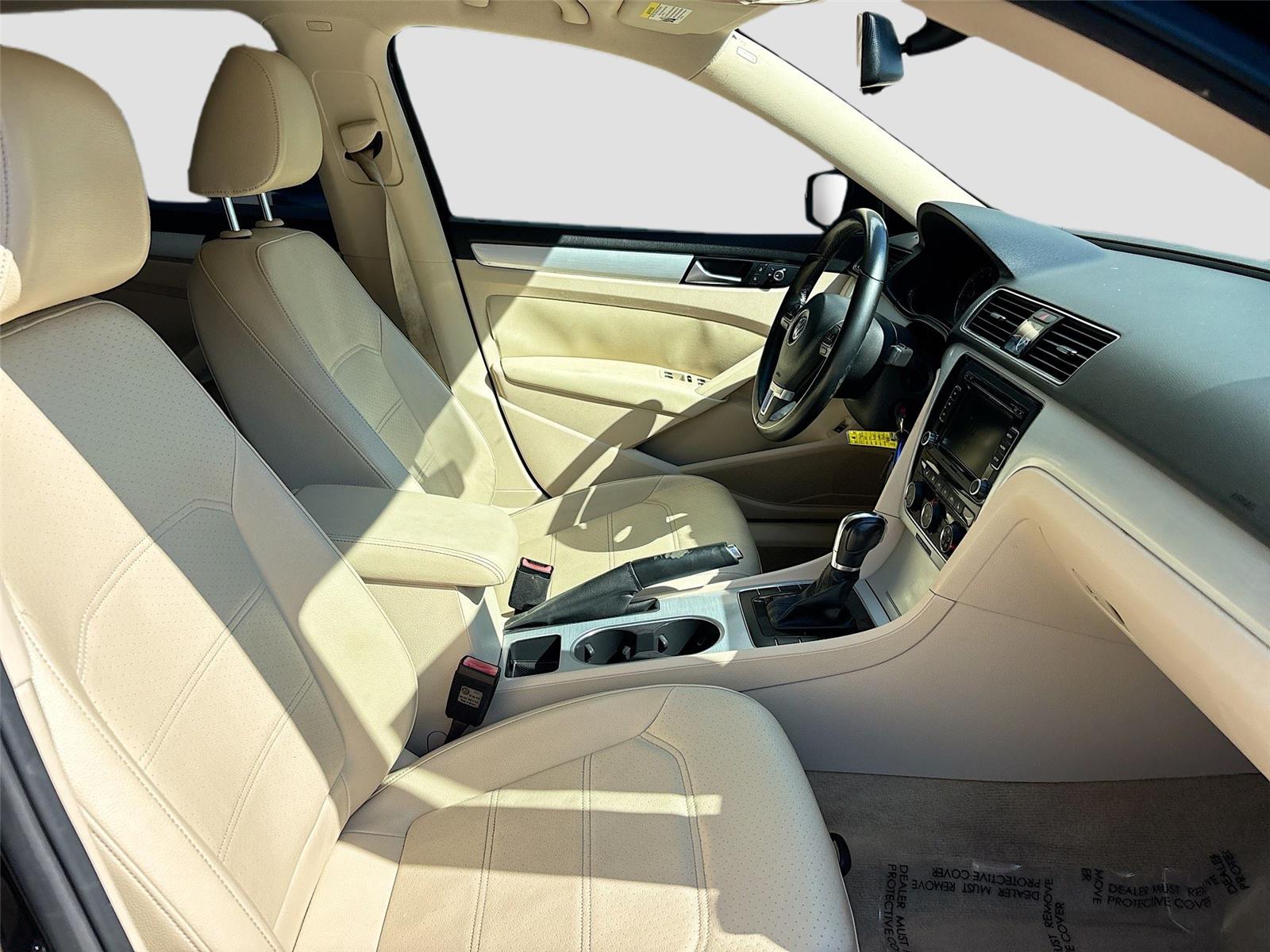 2013 Volkswagen Passat SE