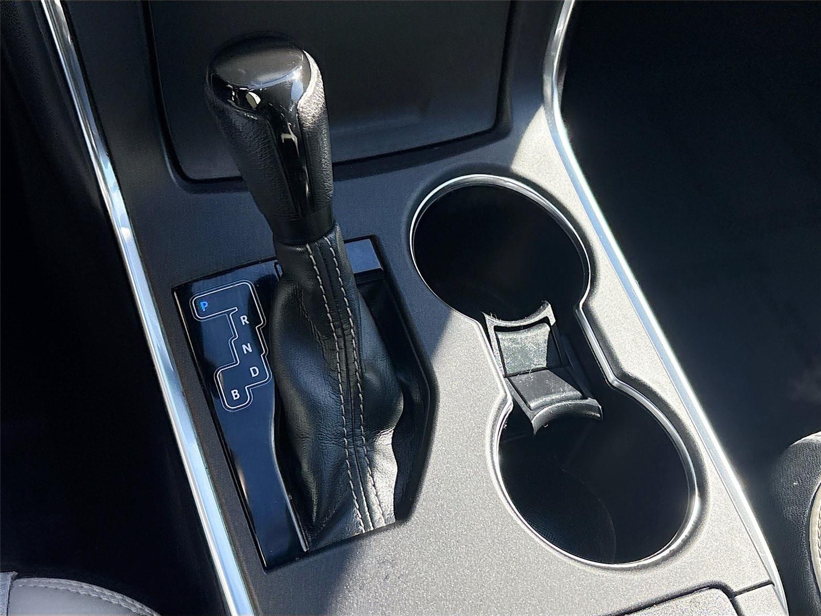 2016 Toyota Camry Hybrid SE