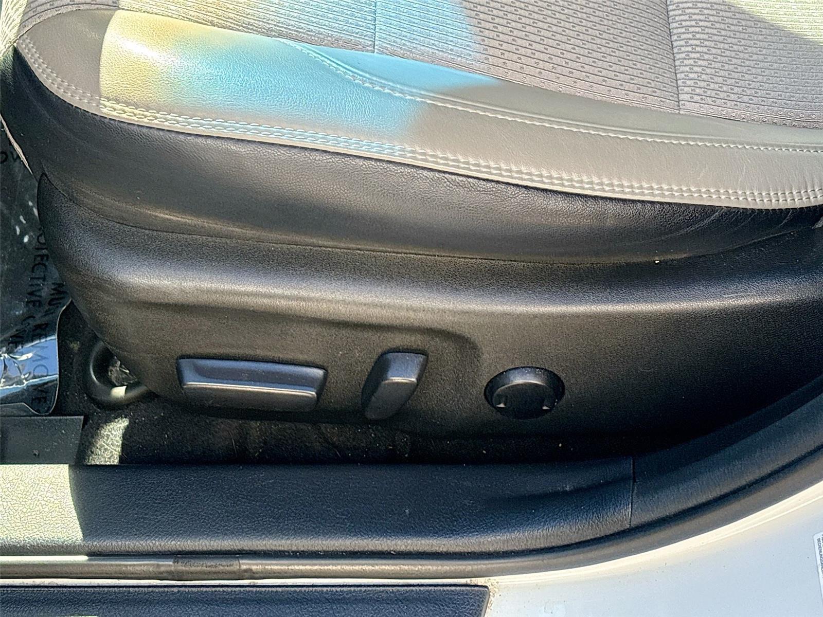 2016 Toyota Camry Hybrid SE