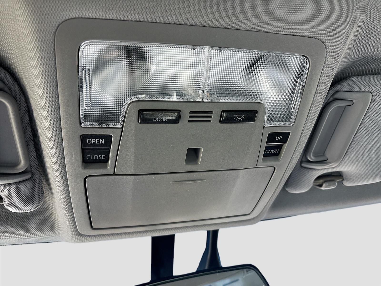 2016 Toyota Camry Hybrid SE