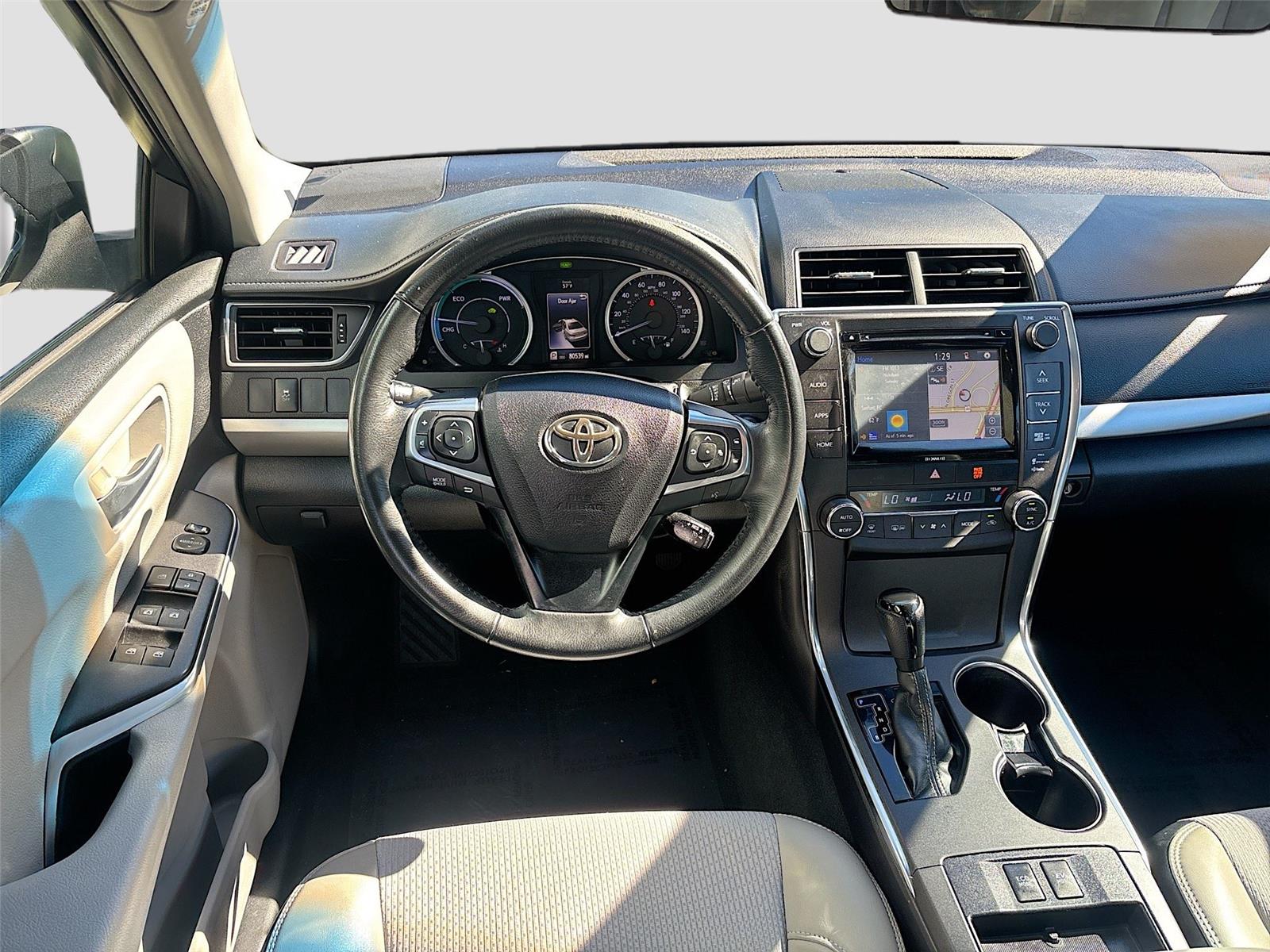 2016 Toyota Camry Hybrid SE